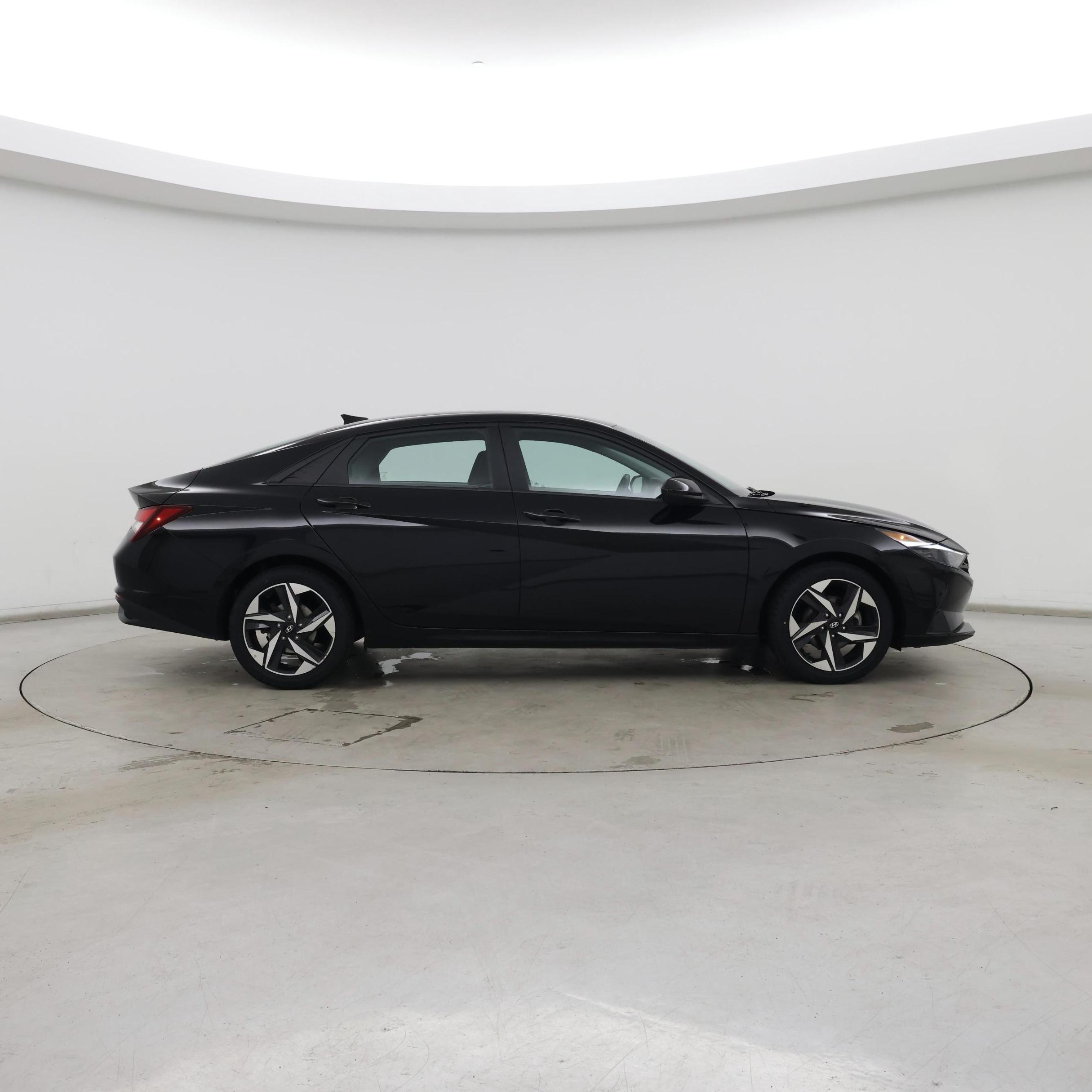 Thumbnail: 2023 Hyundai Elantra - 7