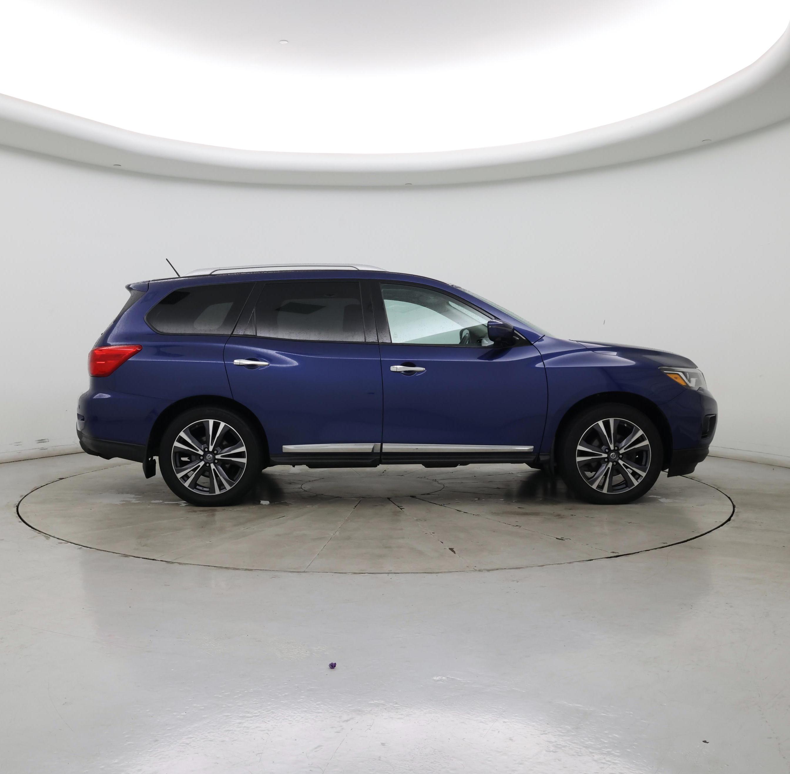 Thumbnail: 2017 Nissan Pathfinder - 7