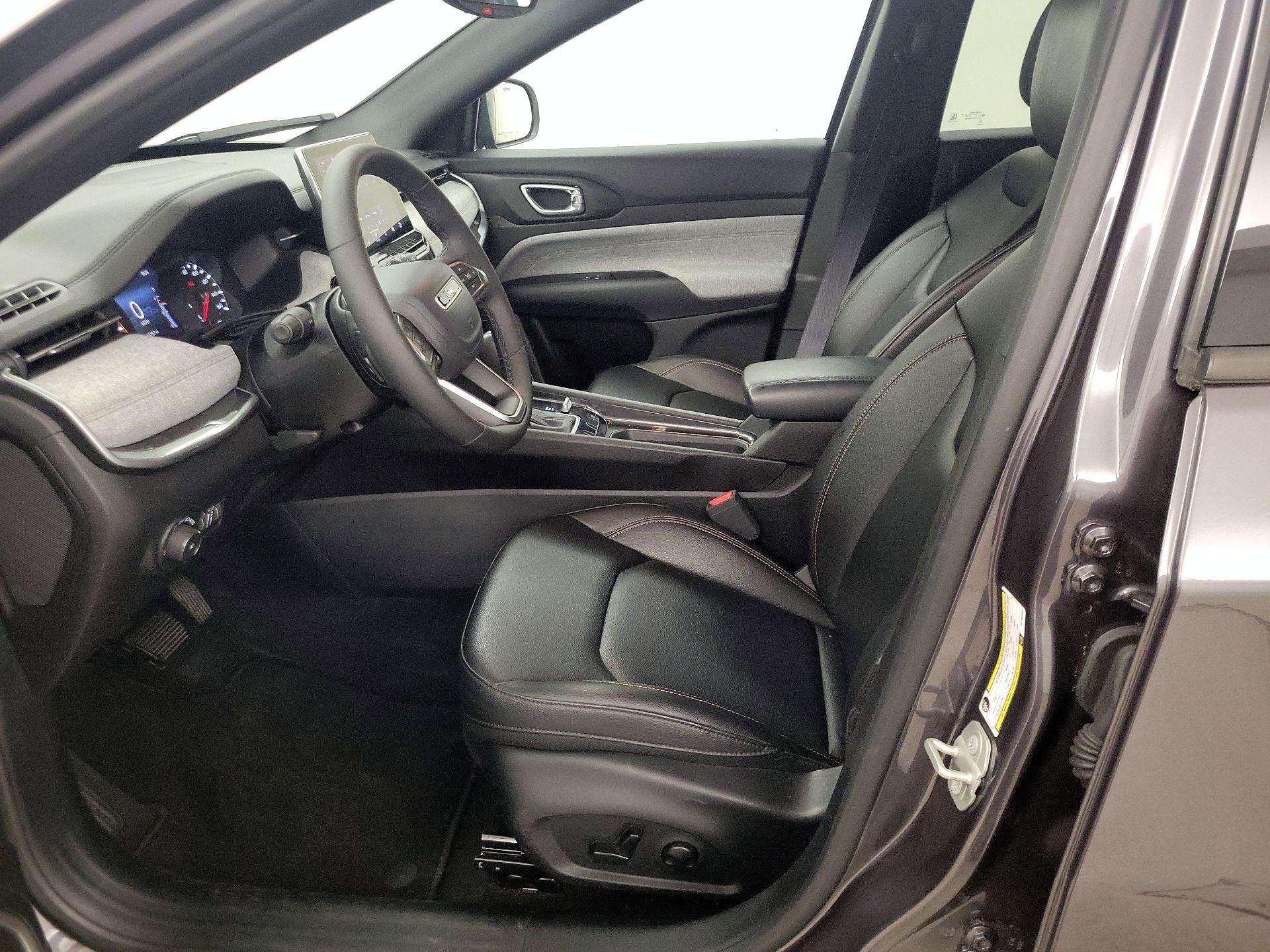 Thumbnail: 2024 Jeep Compass - 11