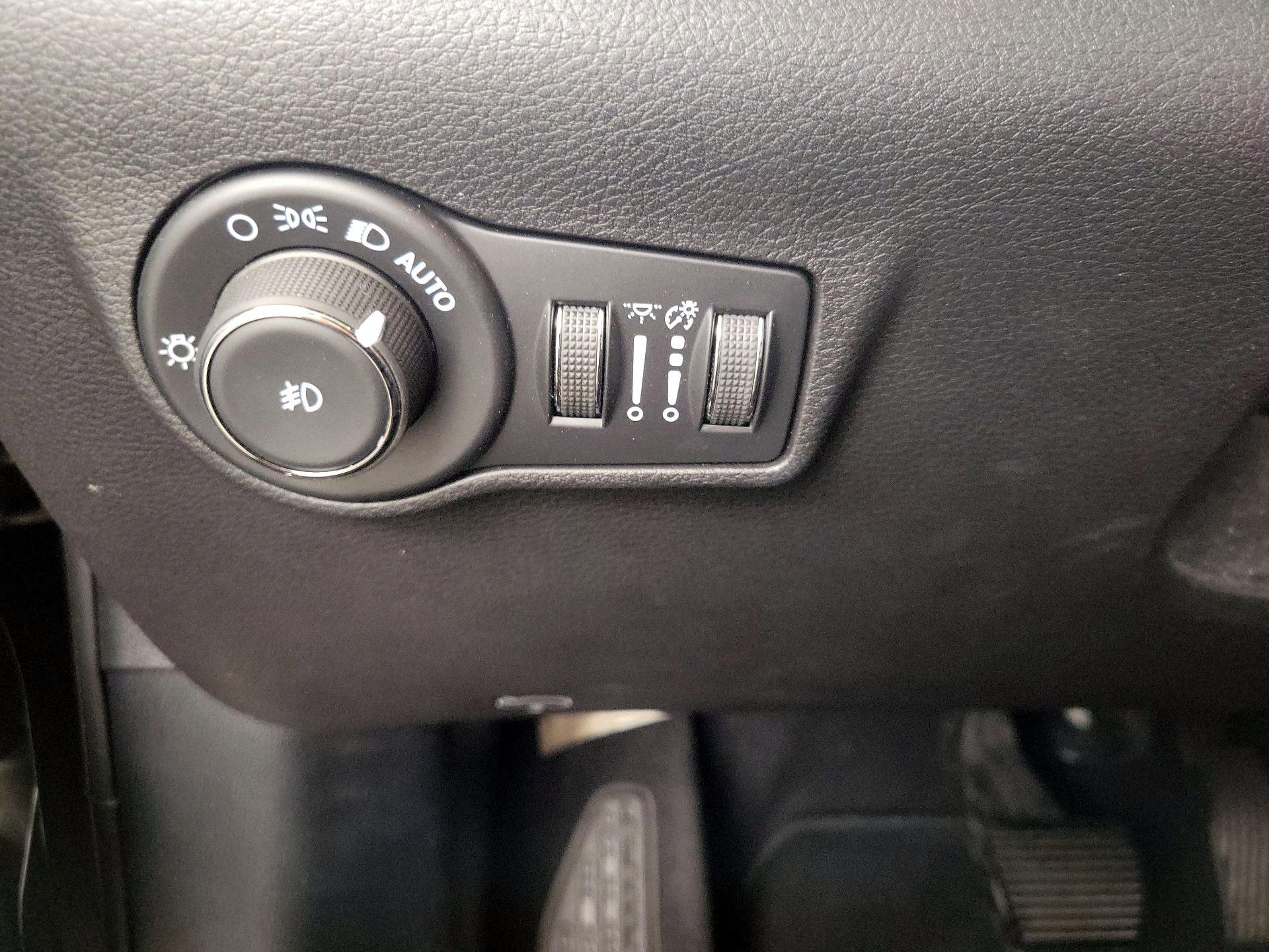 Thumbnail: 2024 Jeep Compass - 13