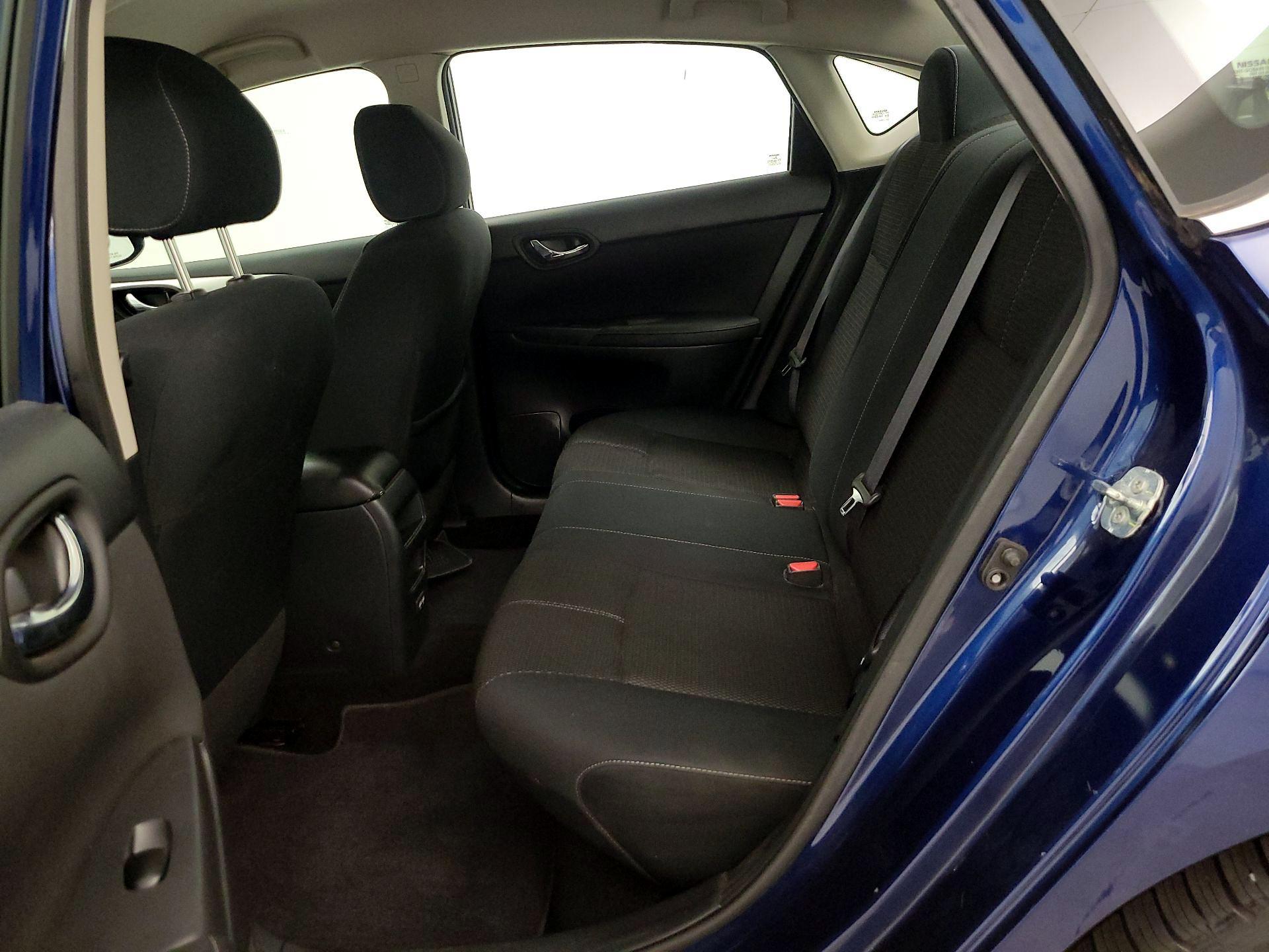 Thumbnail: 2017 Nissan Sentra - 18