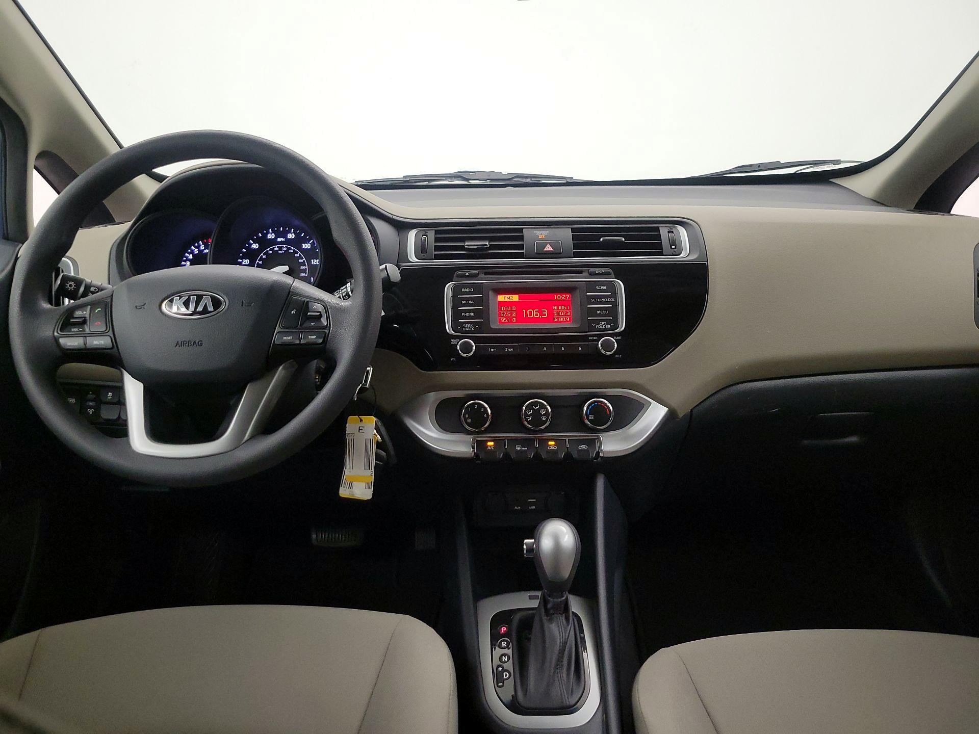 Thumbnail: 2016 Kia Rio5 - 9