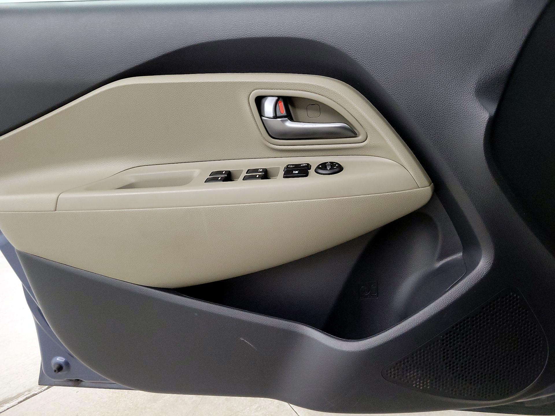 Thumbnail: 2016 Kia Rio5 - 12