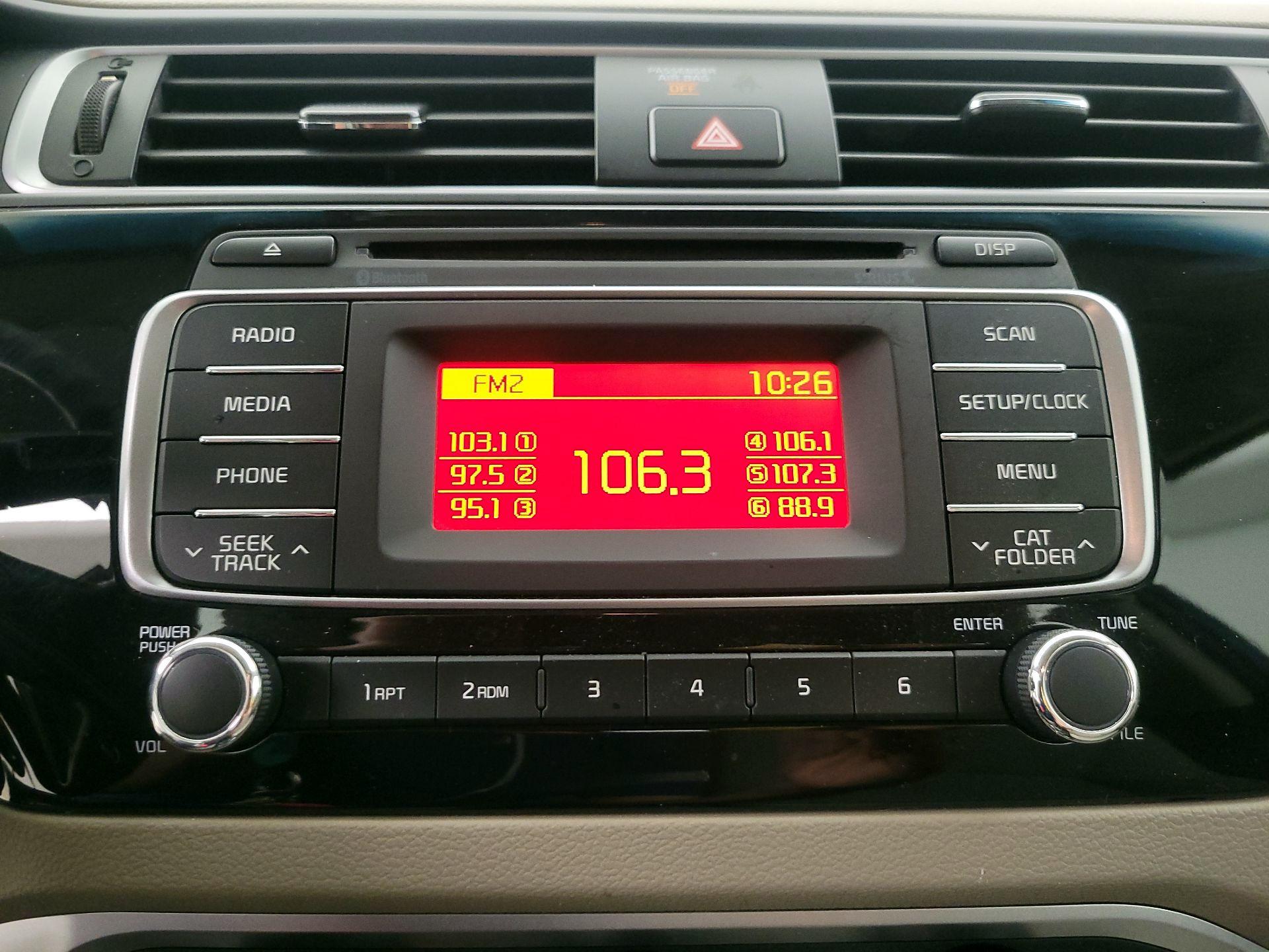 Thumbnail: 2016 Kia Rio5 - 14