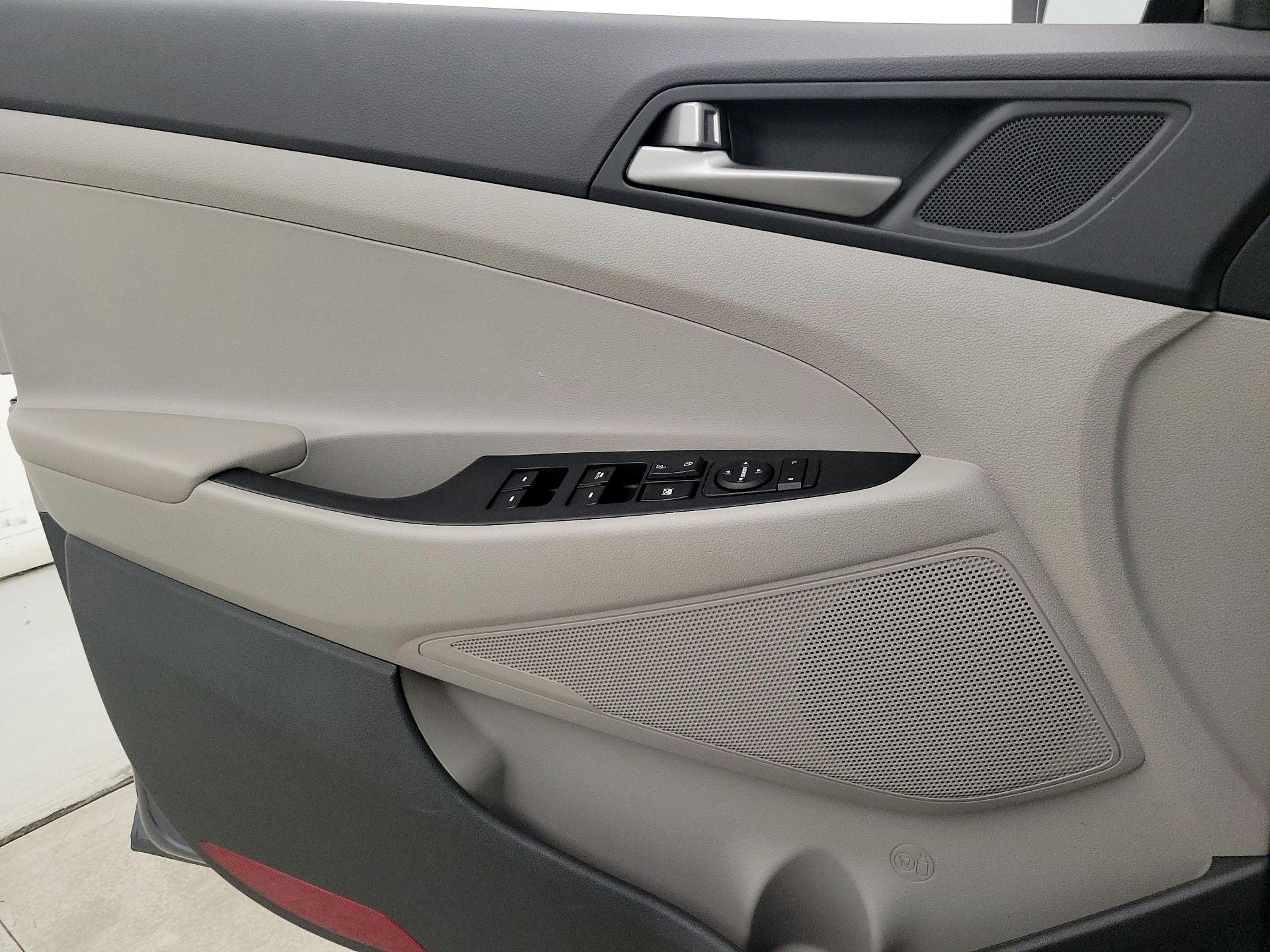Thumbnail: 2018 Hyundai Tucson - 12