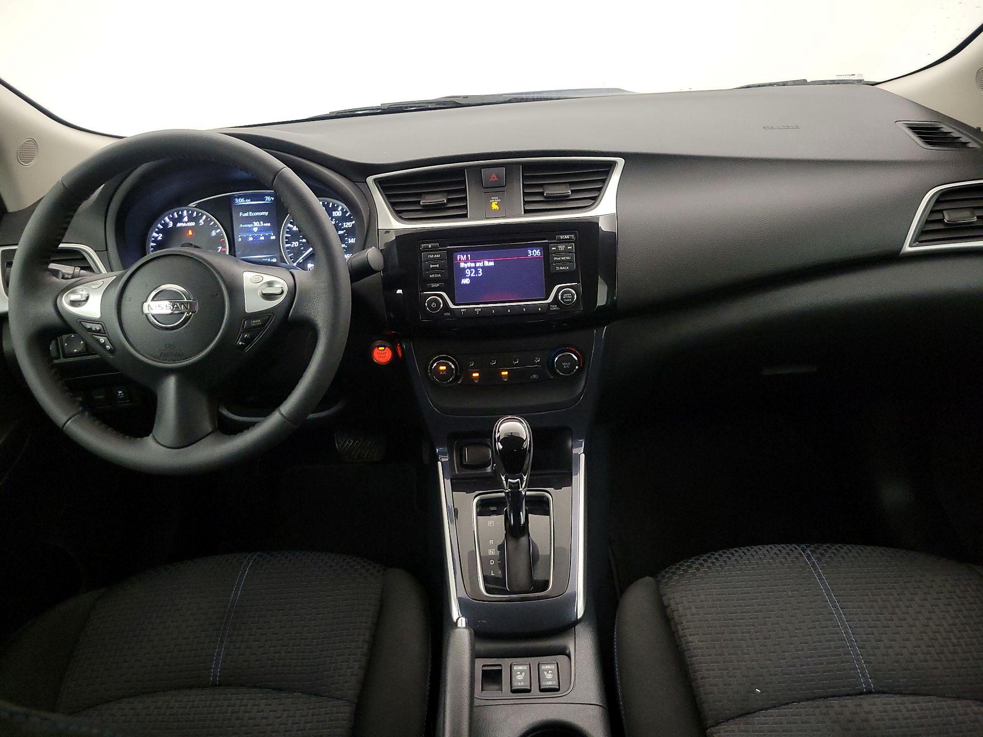 Thumbnail: 2017 Nissan Sentra - 9