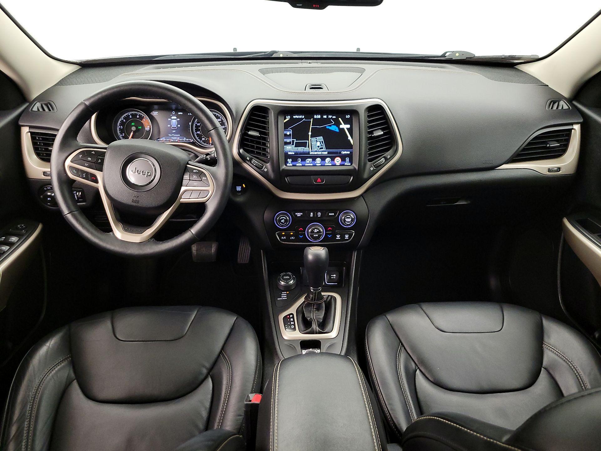 Thumbnail: 2017 Jeep Cherokee - 9