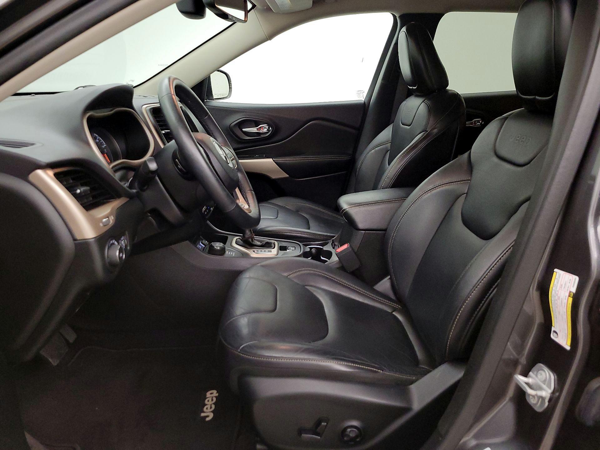 Thumbnail: 2017 Jeep Cherokee - 11
