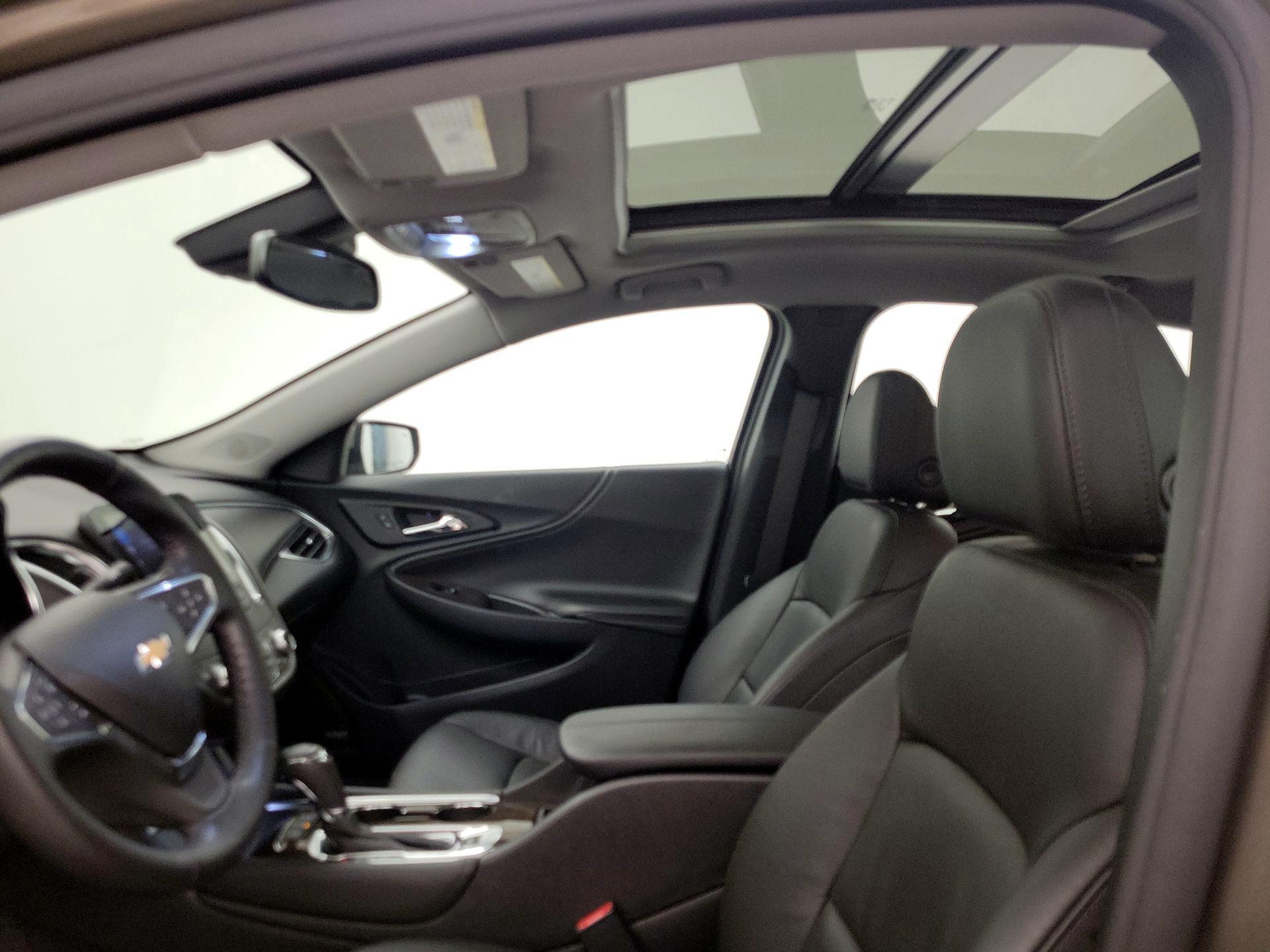 Thumbnail: 2020 Chevrolet Malibu - 20