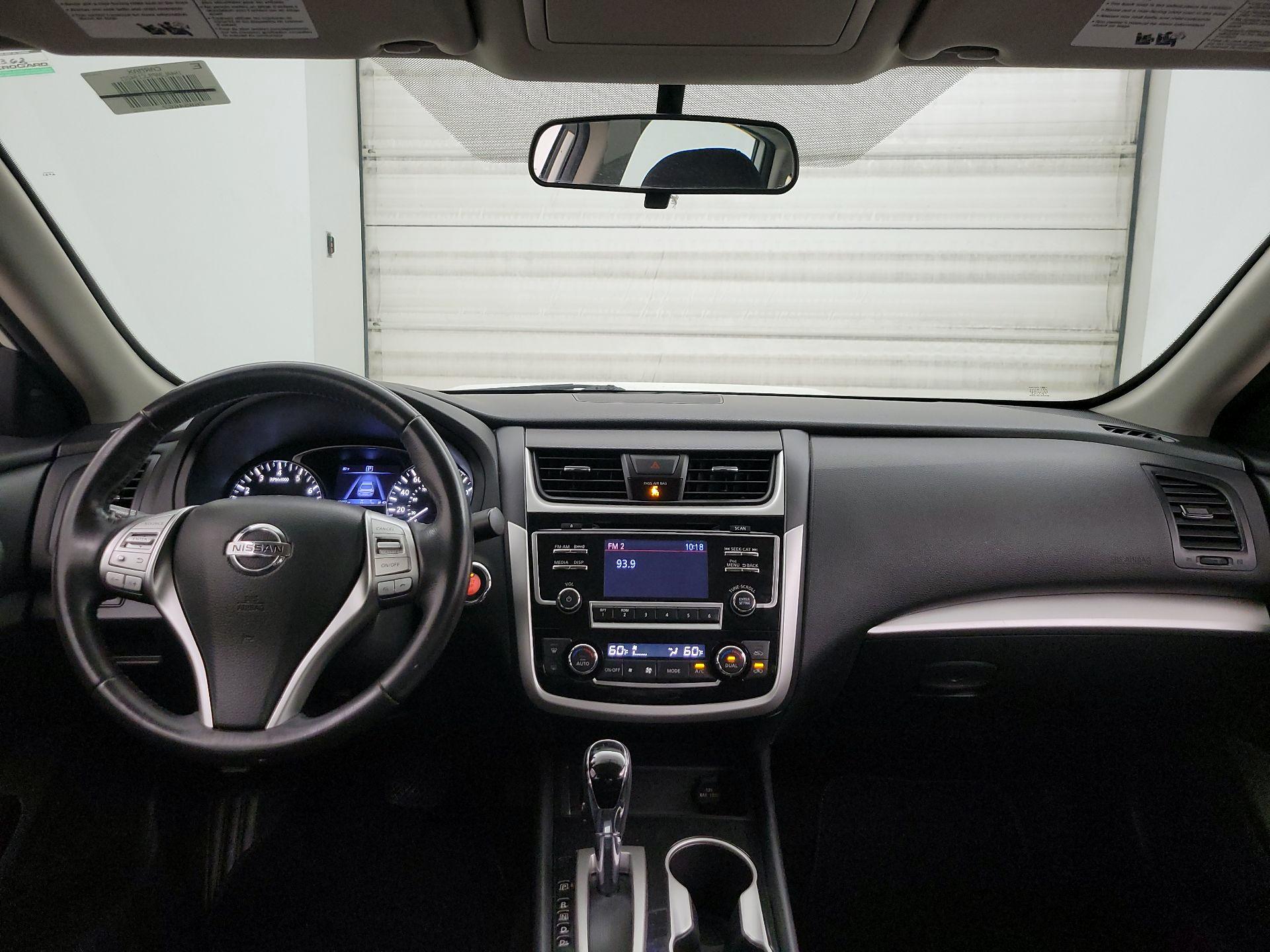 Thumbnail: 2018 Nissan Altima - 9