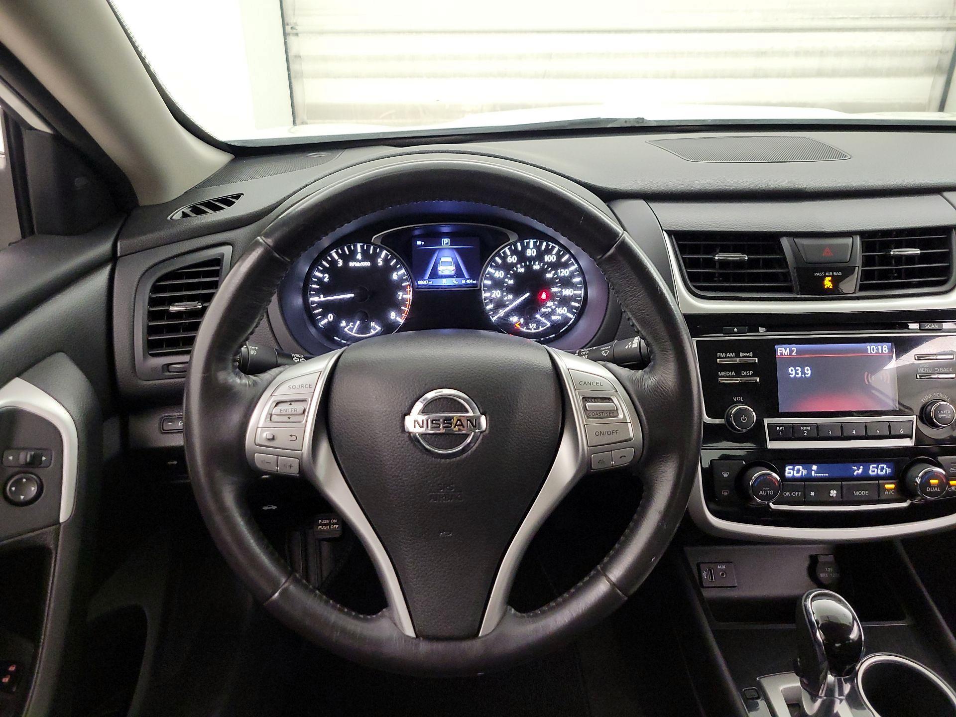 Thumbnail: 2018 Nissan Altima - 10