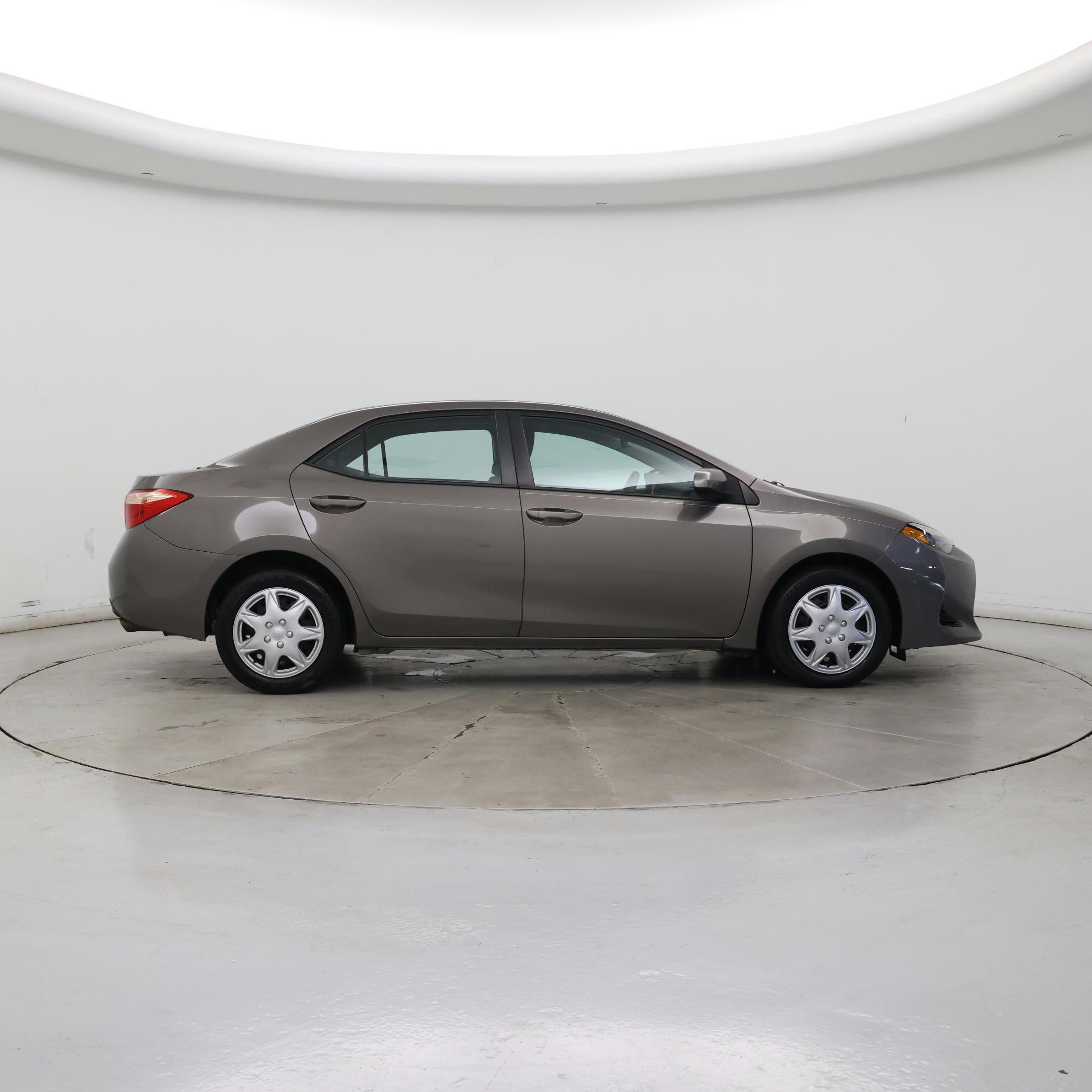 Thumbnail: 2017 Toyota Corolla - 7