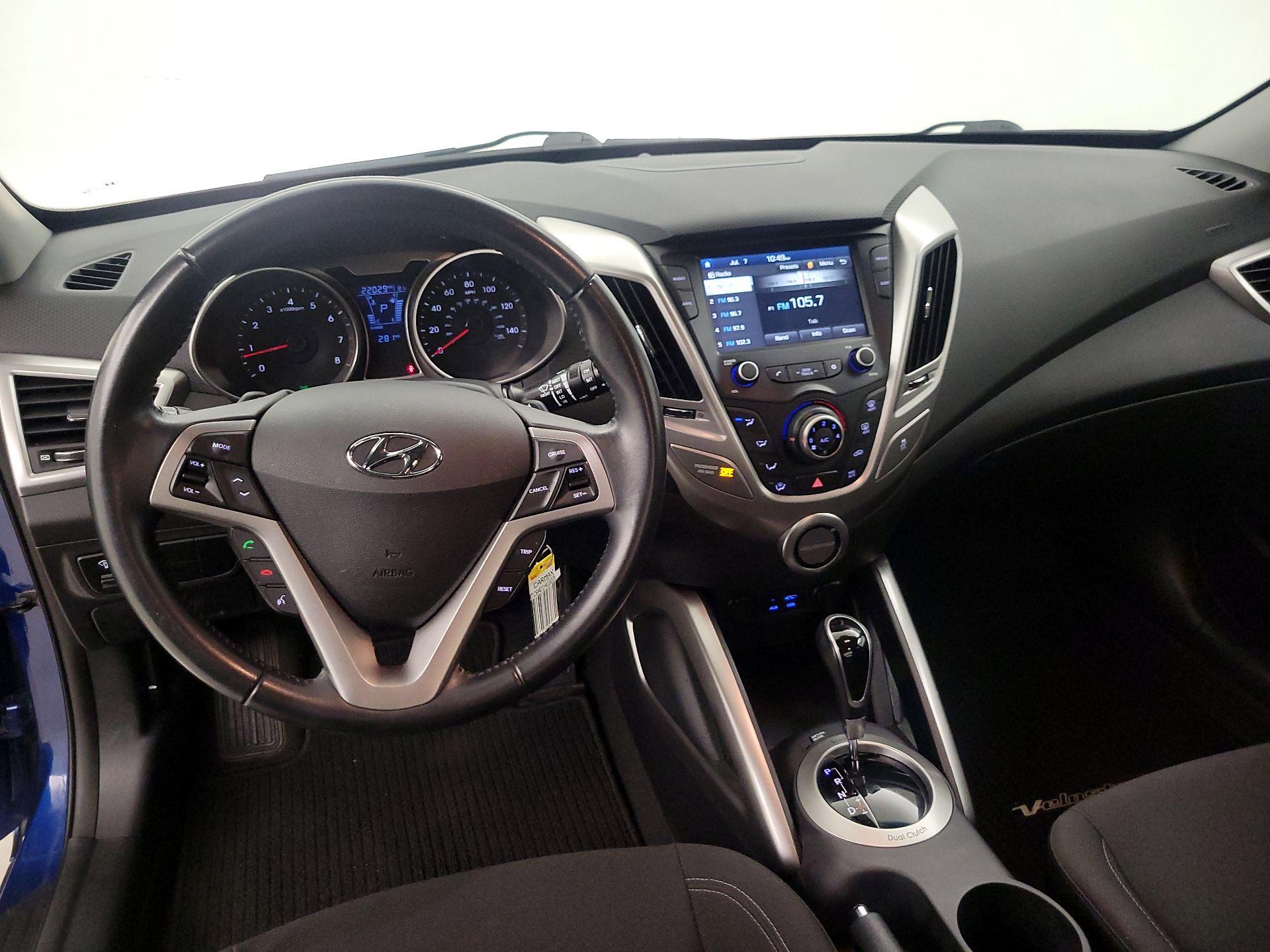 Thumbnail: 2017 Hyundai Veloster - 9