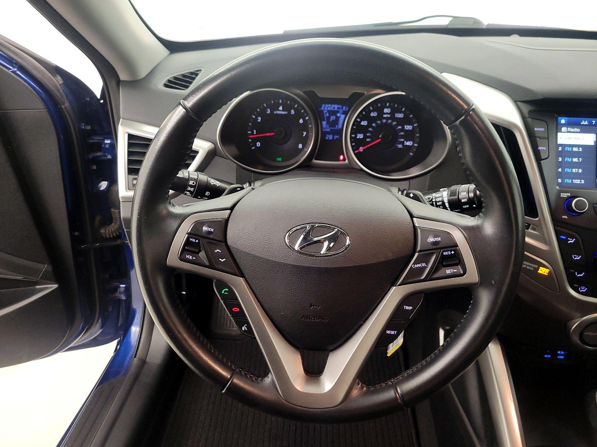 Thumbnail: 2017 Hyundai Veloster - 10