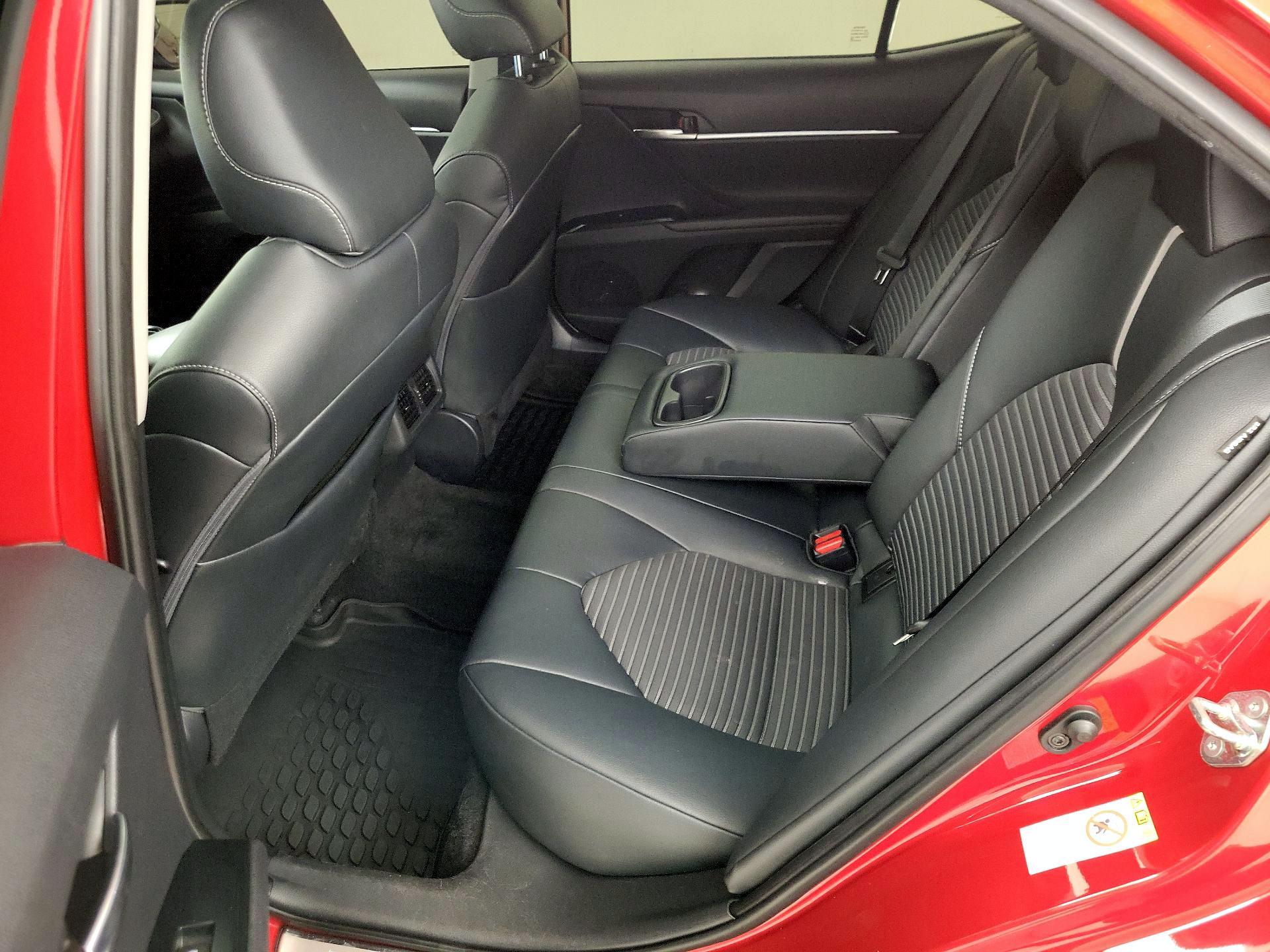 Thumbnail: 2019 Toyota Camry - 20