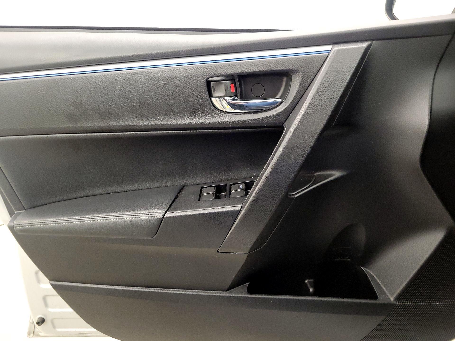 Thumbnail: 2014 Toyota Corolla - 12