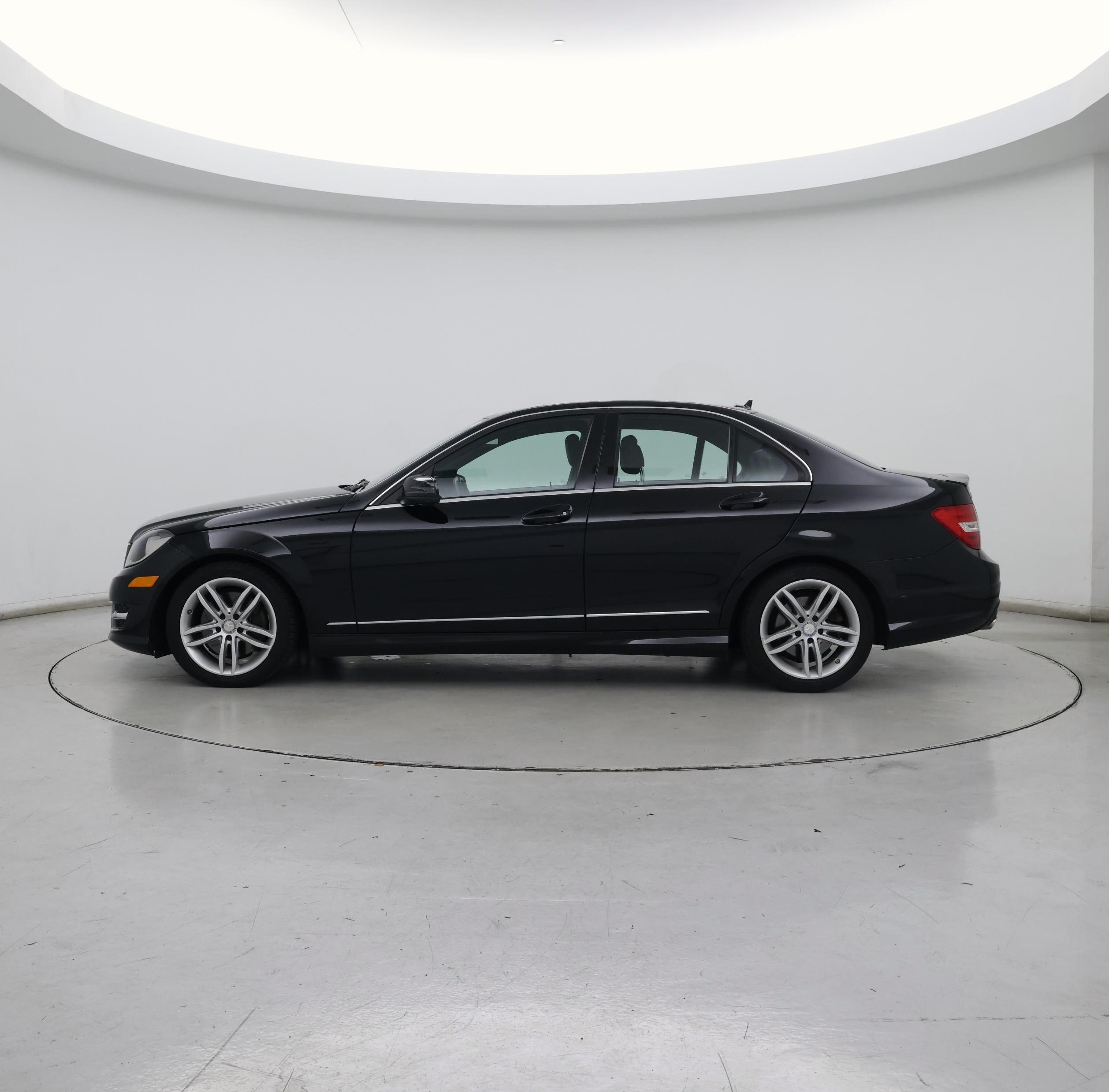 Thumbnail: 2014 Mercedes-Benz C-Class - 3