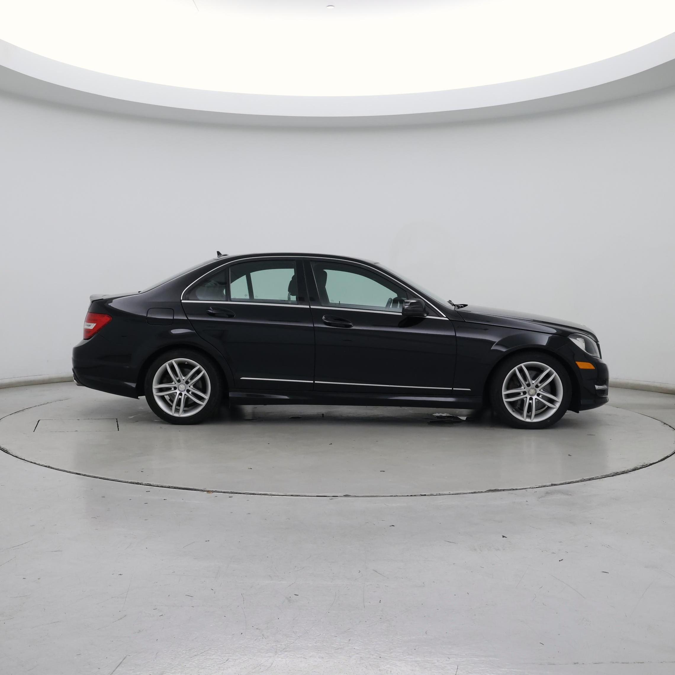 Thumbnail: 2014 Mercedes-Benz C-Class - 7