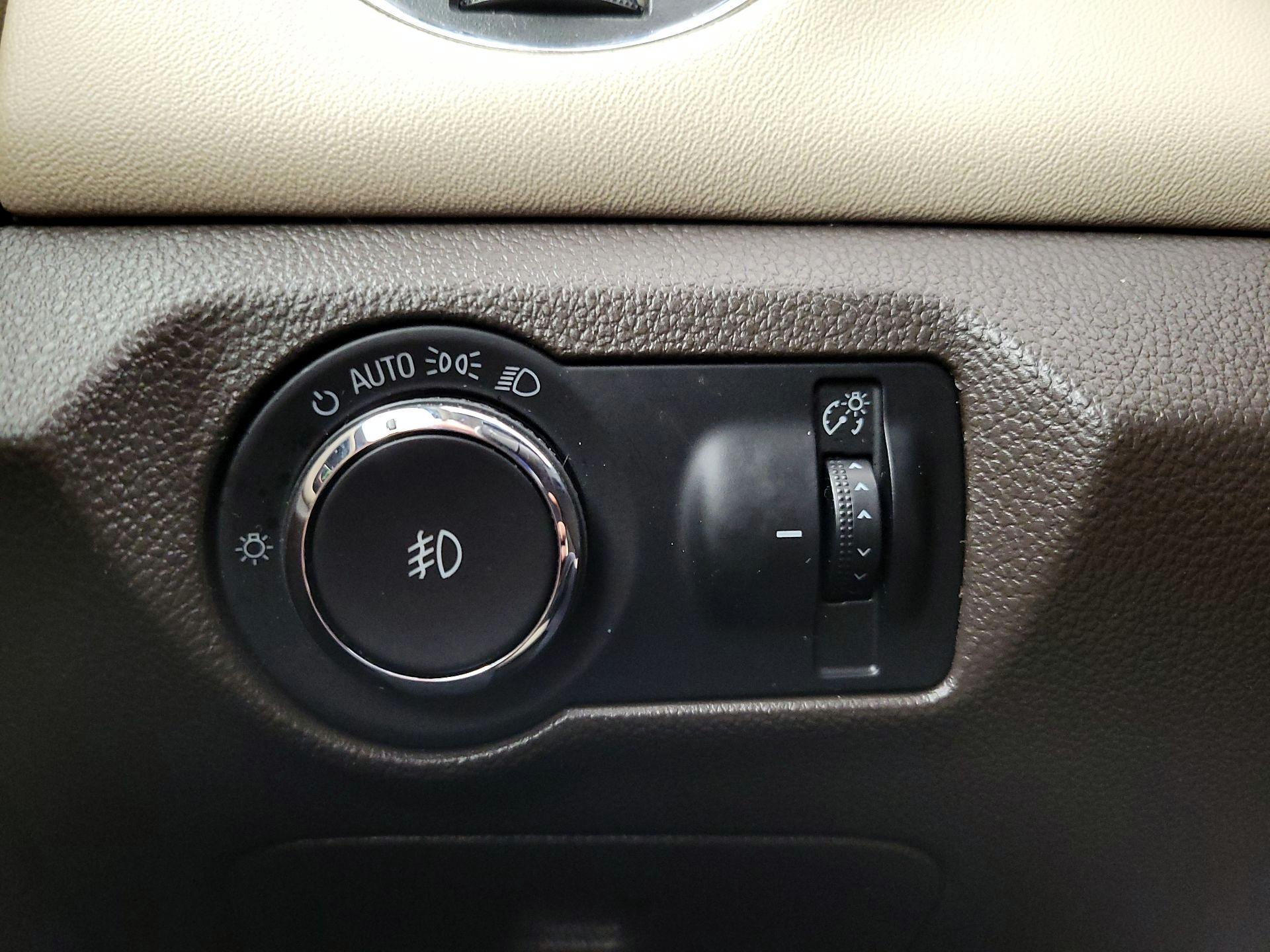Thumbnail: 2015 Chevrolet Cruze - 13