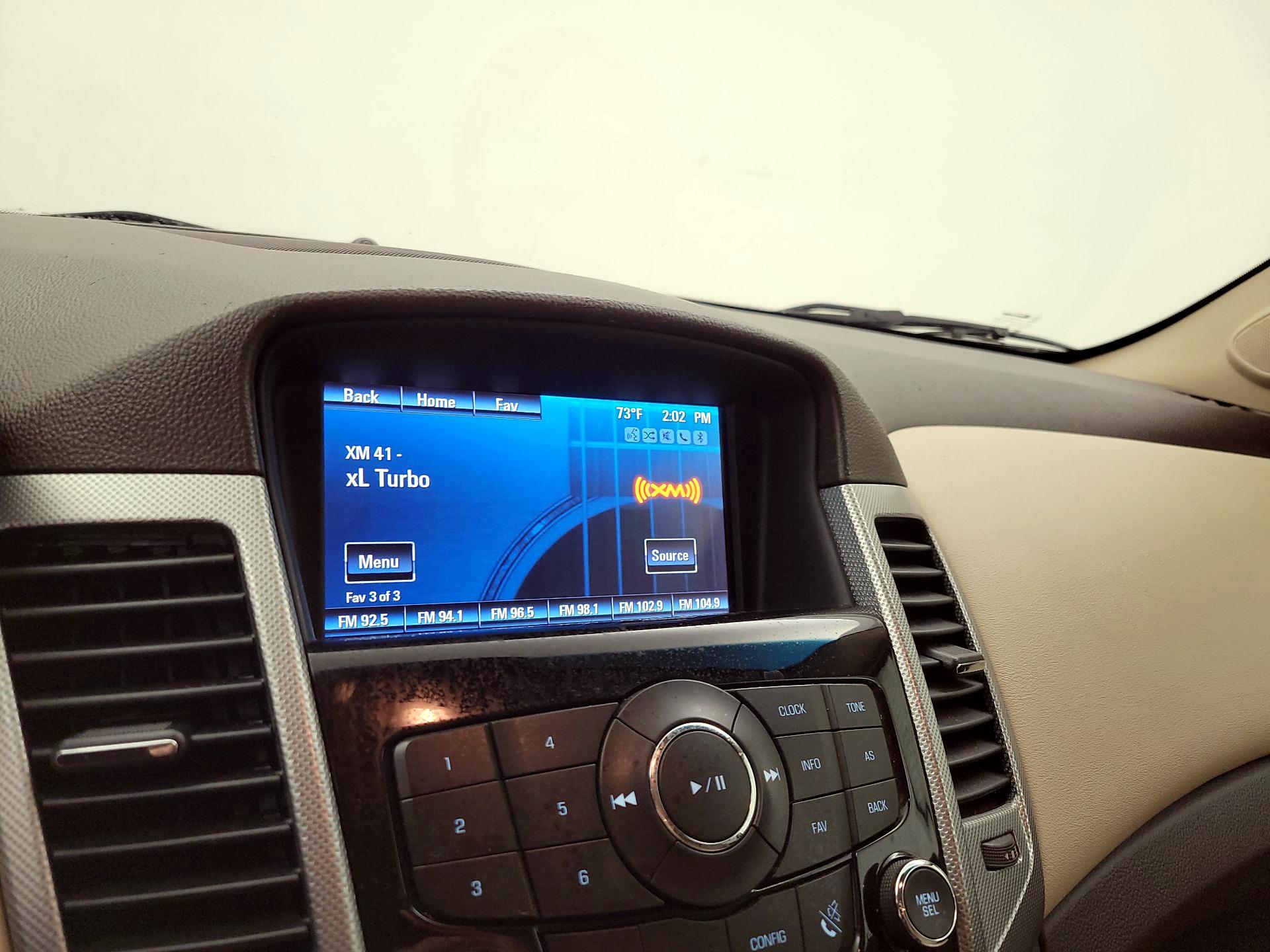 Thumbnail: 2015 Chevrolet Cruze - 15