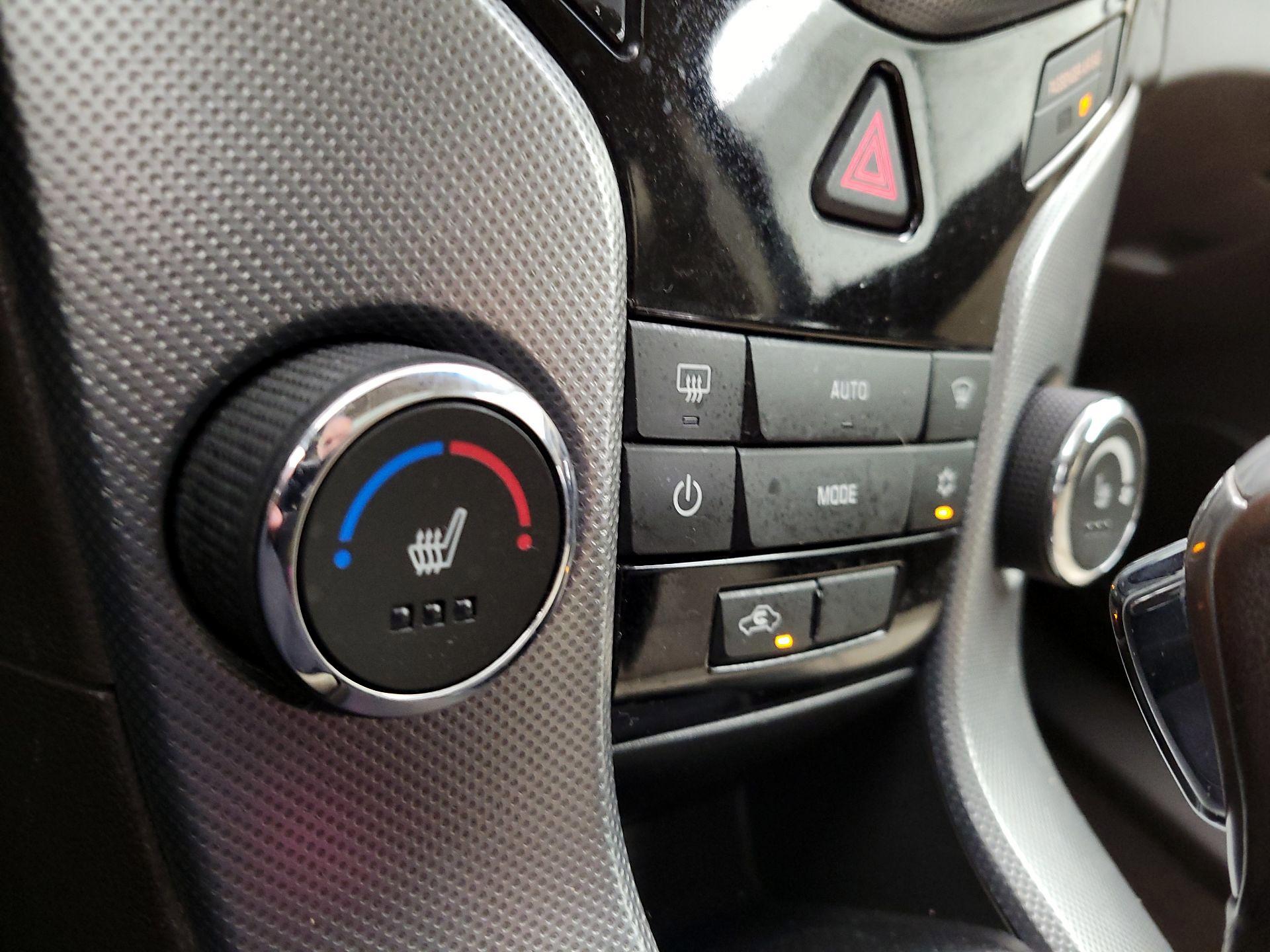 Thumbnail: 2015 Chevrolet Cruze - 16
