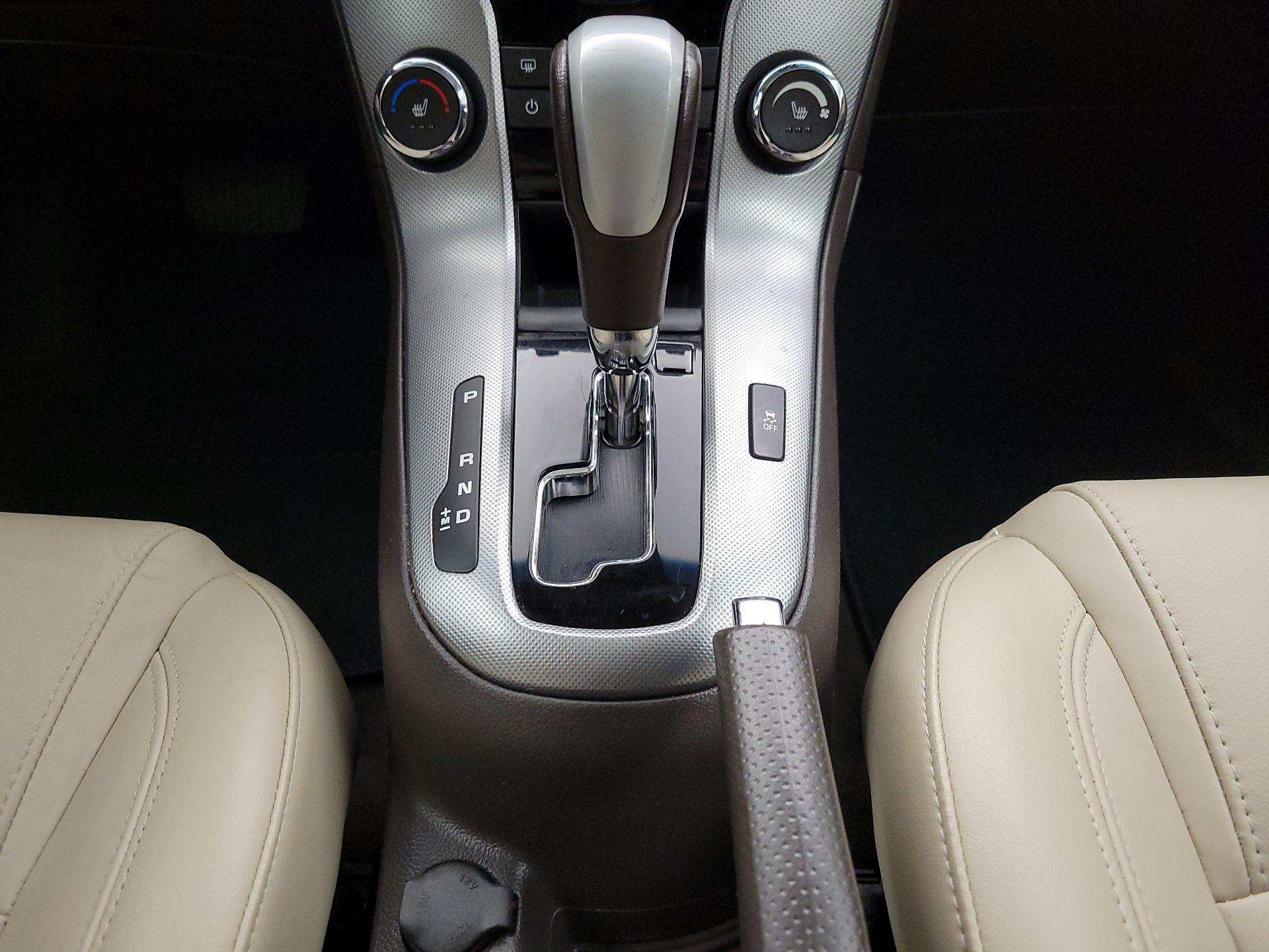 Thumbnail: 2015 Chevrolet Cruze - 17