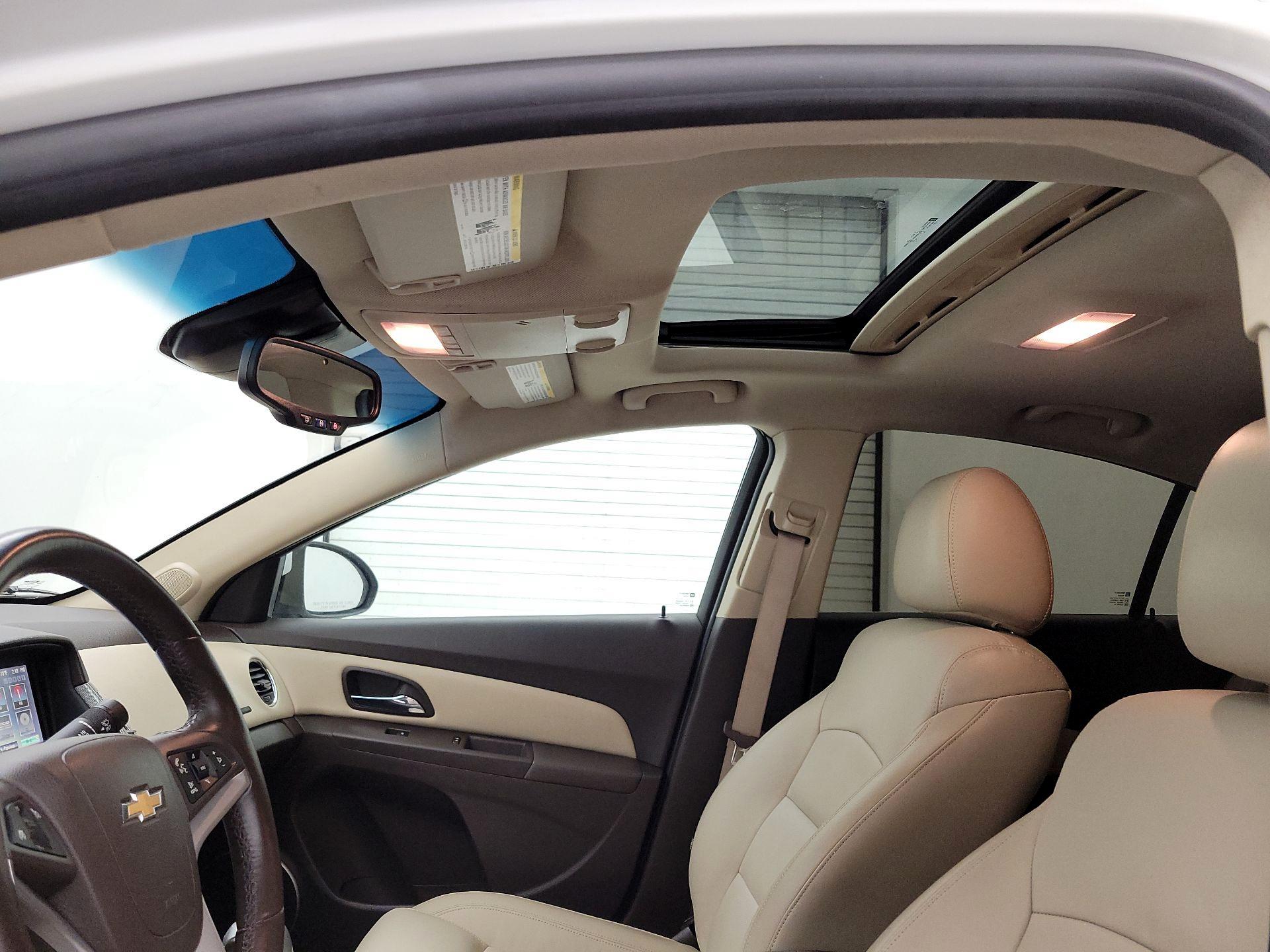 Thumbnail: 2015 Chevrolet Cruze - 18