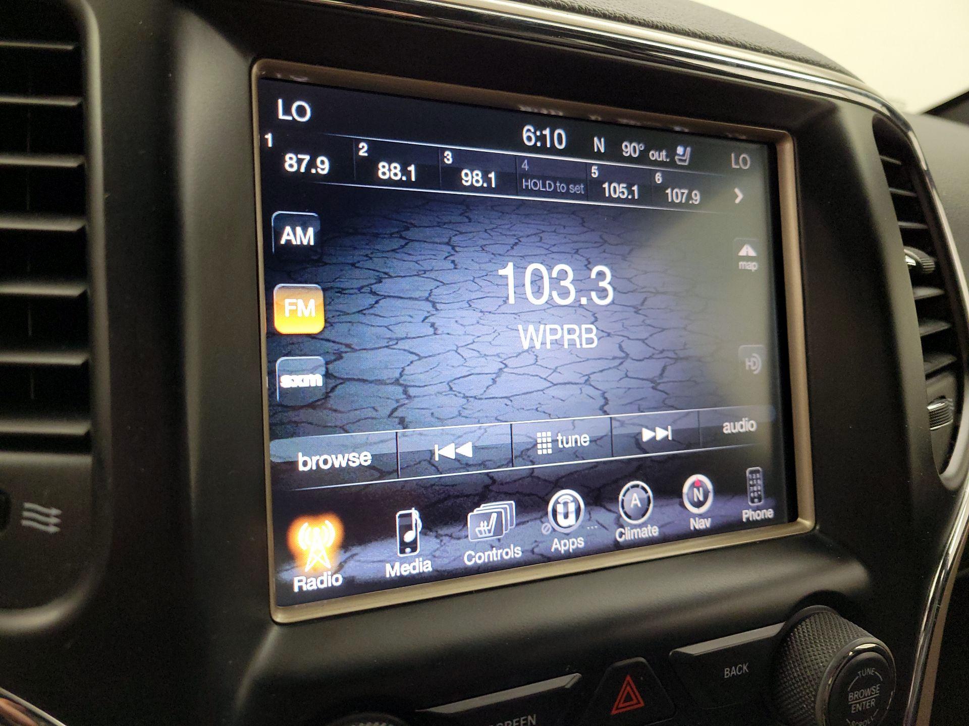 Thumbnail: 2016 Jeep Grand Cherokee - 15