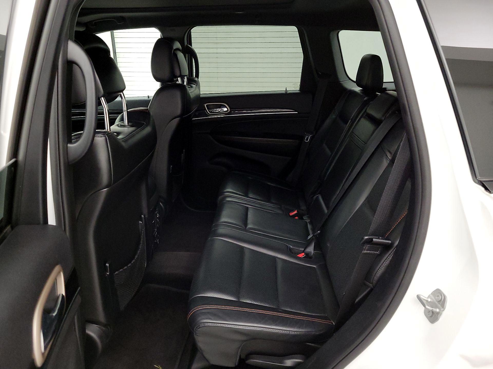 Thumbnail: 2016 Jeep Grand Cherokee - 19