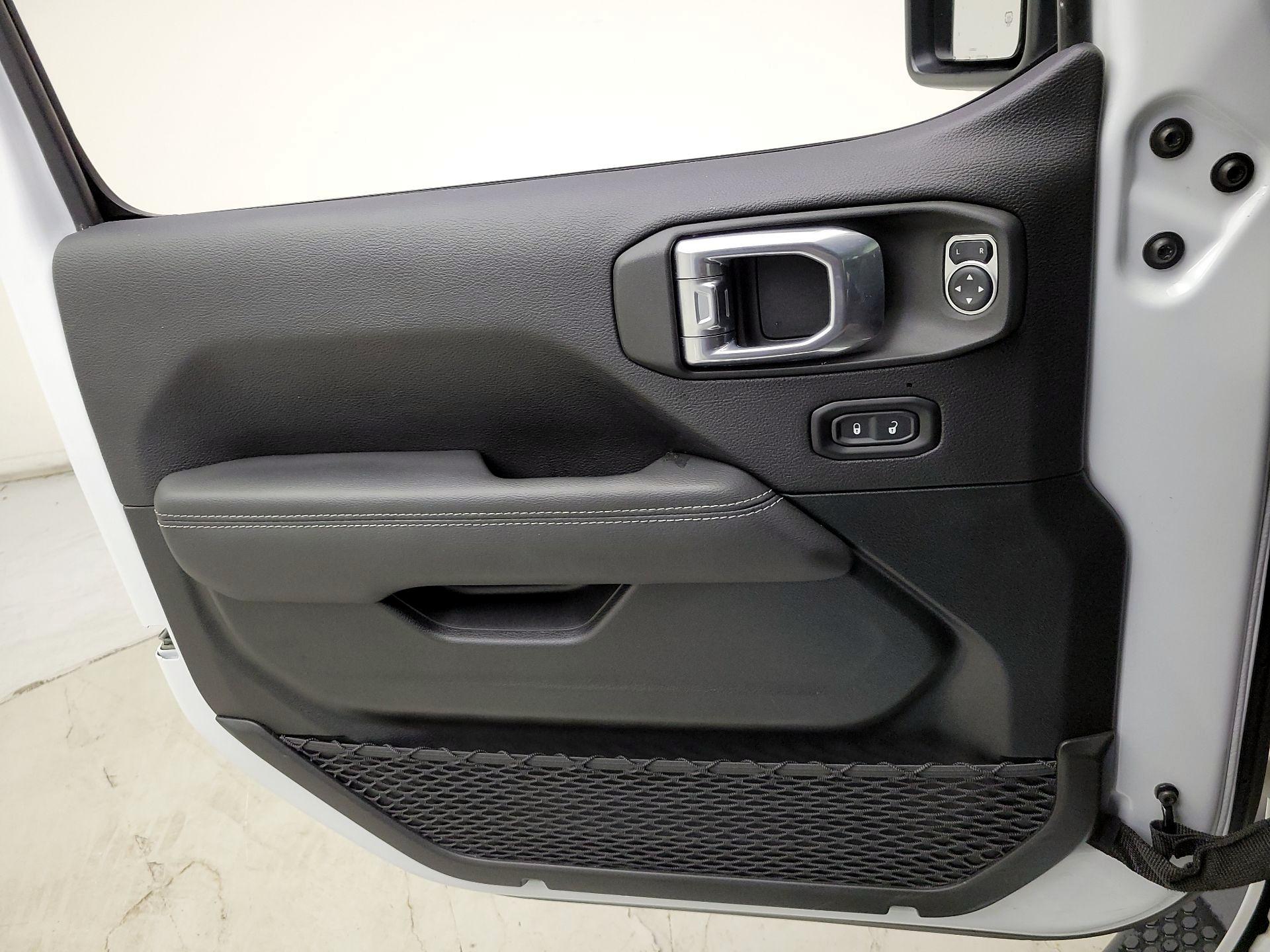 Thumbnail: 2021 Jeep Wrangler - 12