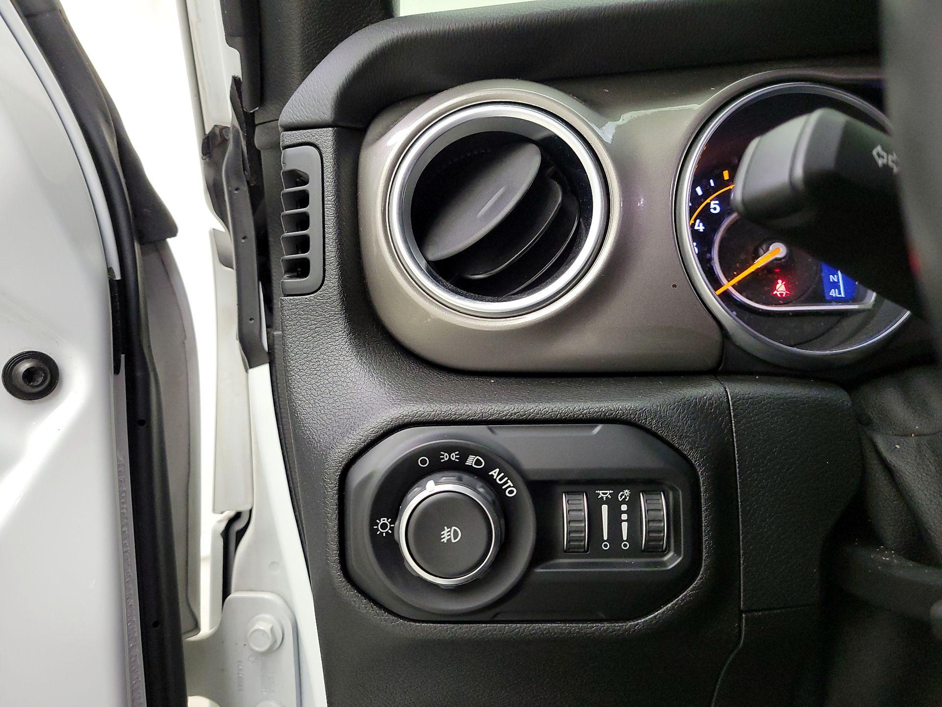 Thumbnail: 2021 Jeep Wrangler - 13