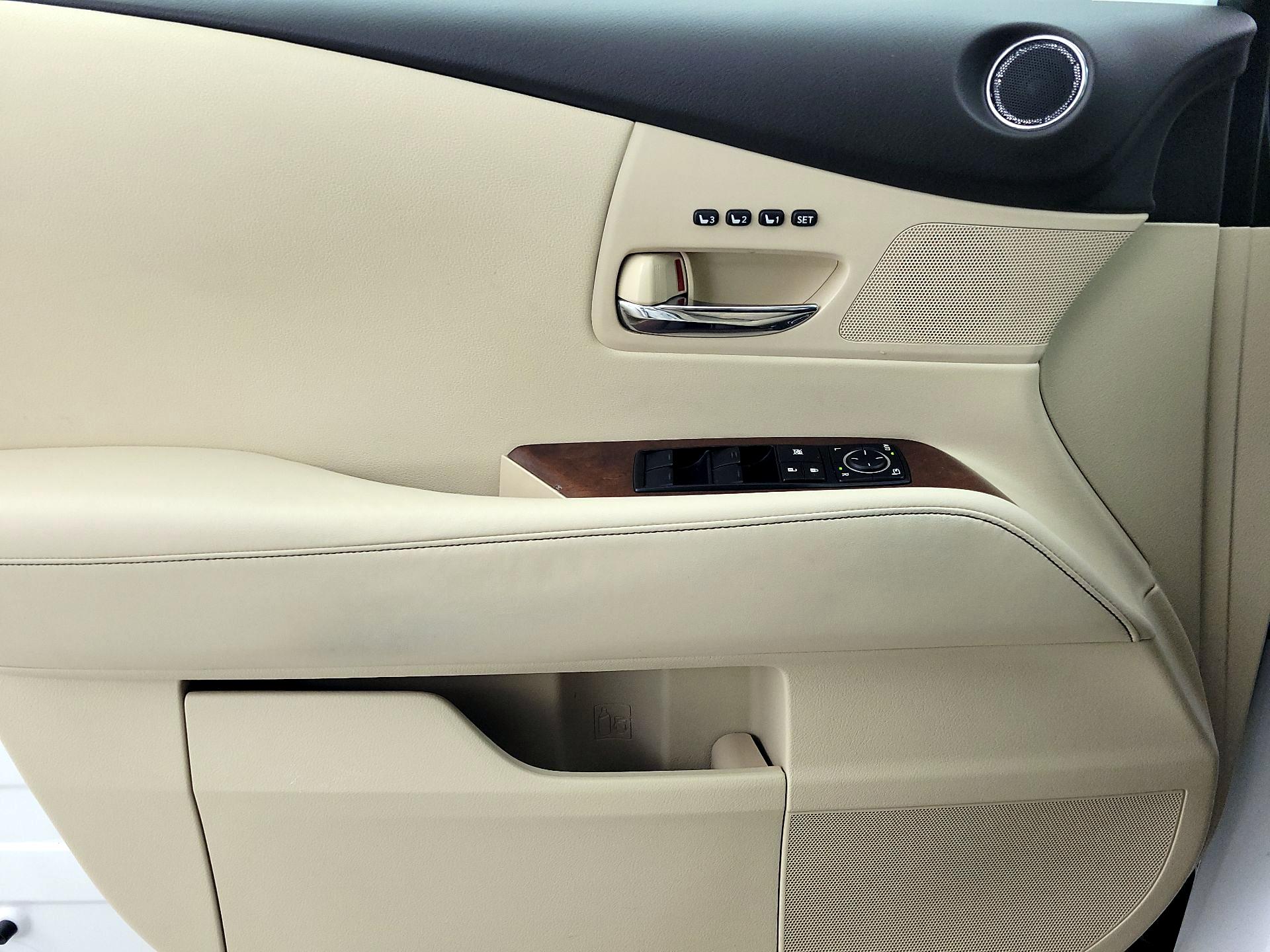 Thumbnail: 2015 Lexus RX - 12