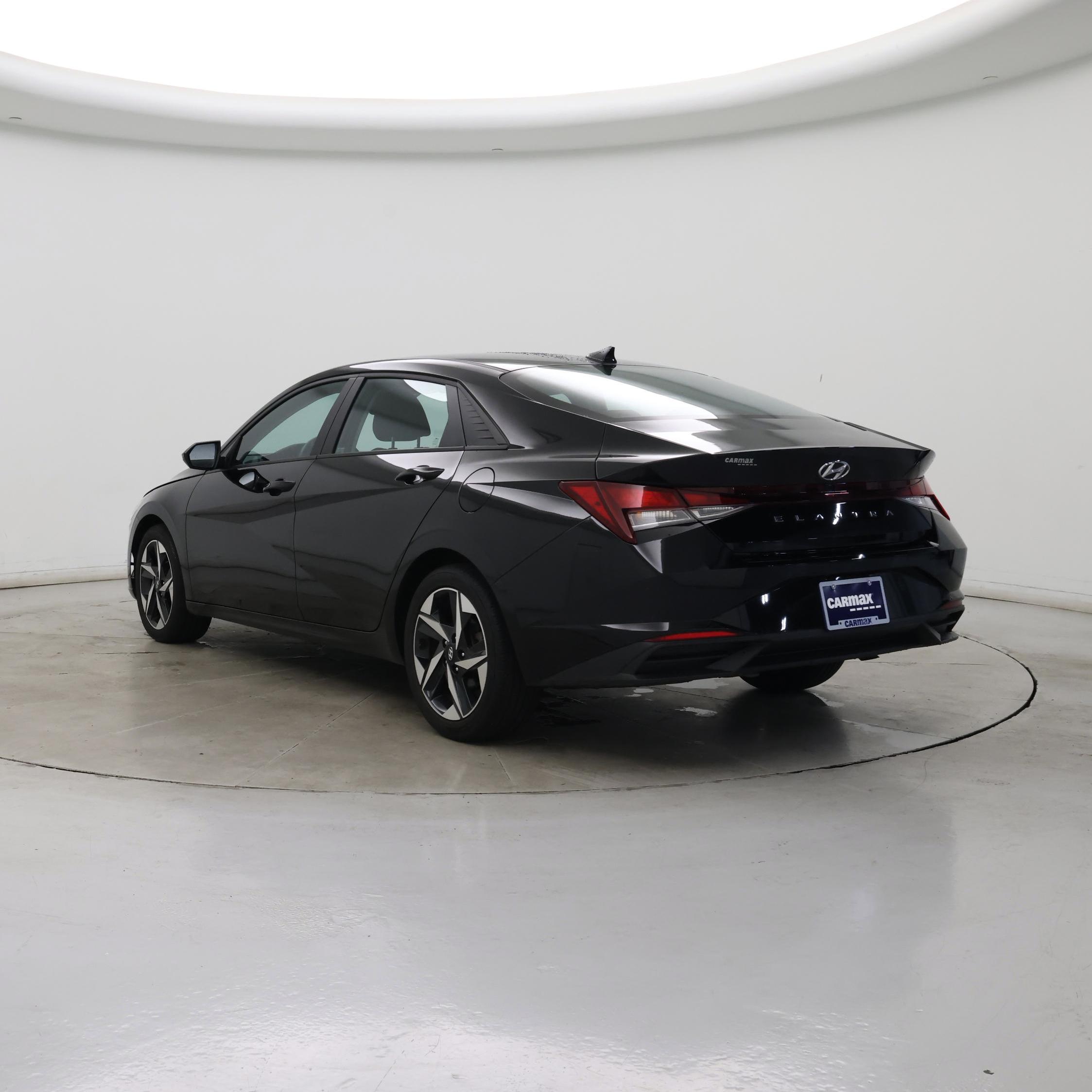 Thumbnail: 2023 Hyundai Elantra - 2