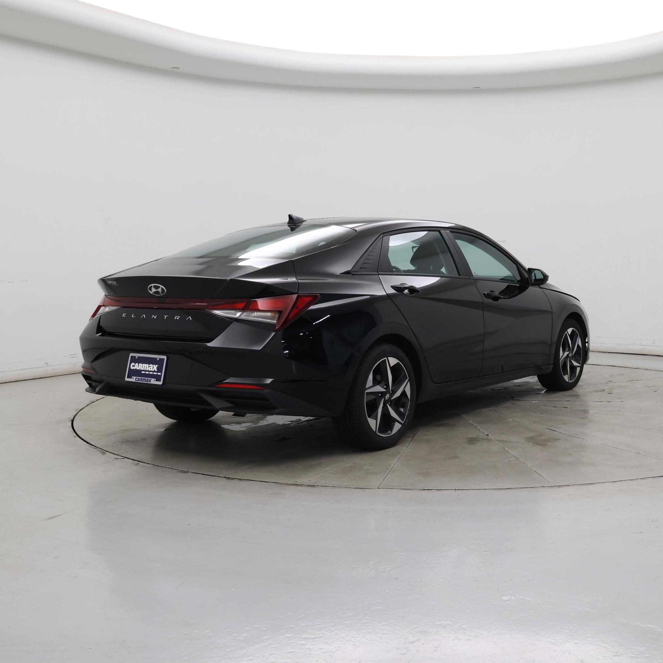Thumbnail: 2023 Hyundai Elantra - 8