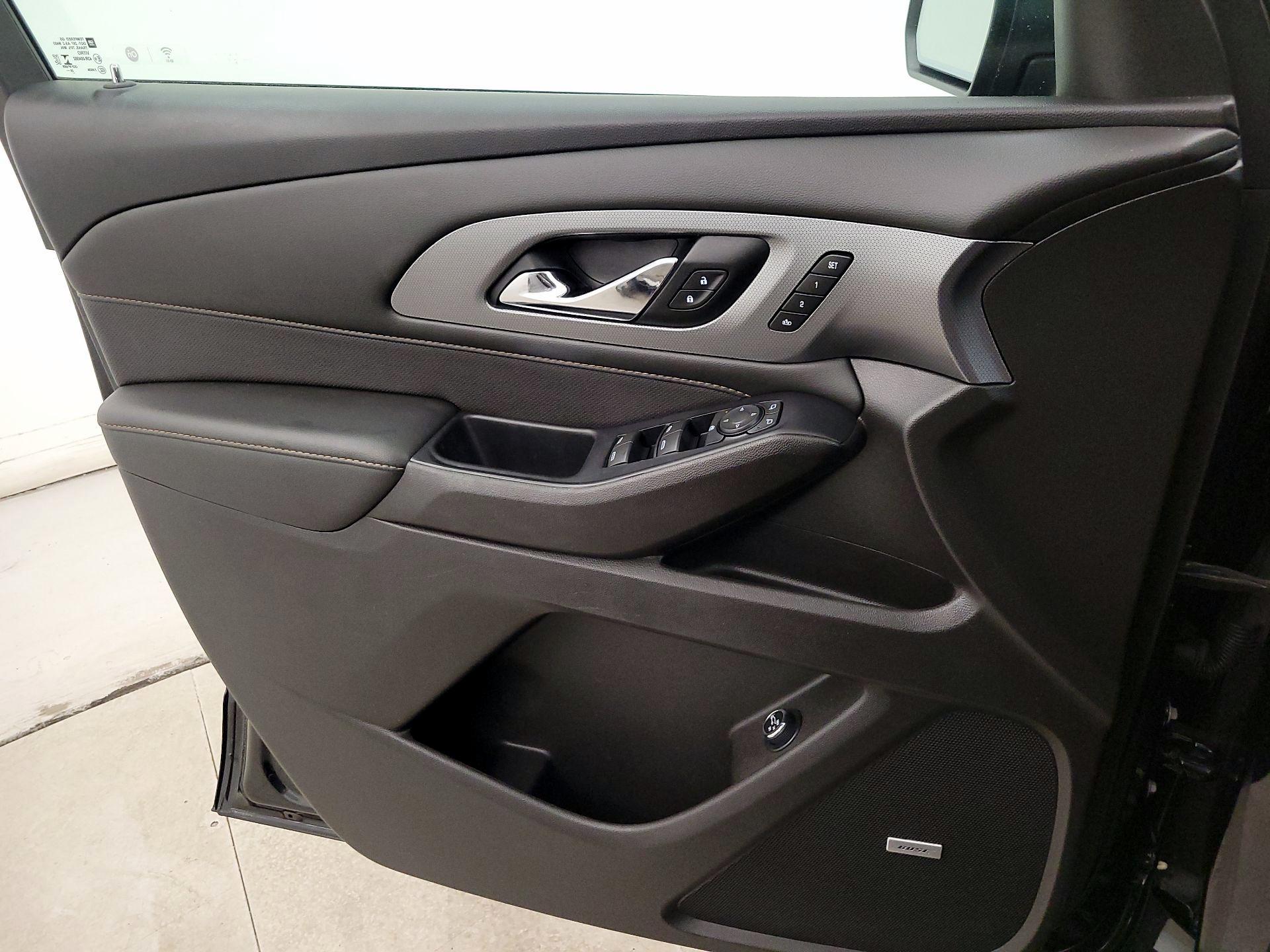 Thumbnail: 2021 Chevrolet Traverse - 12