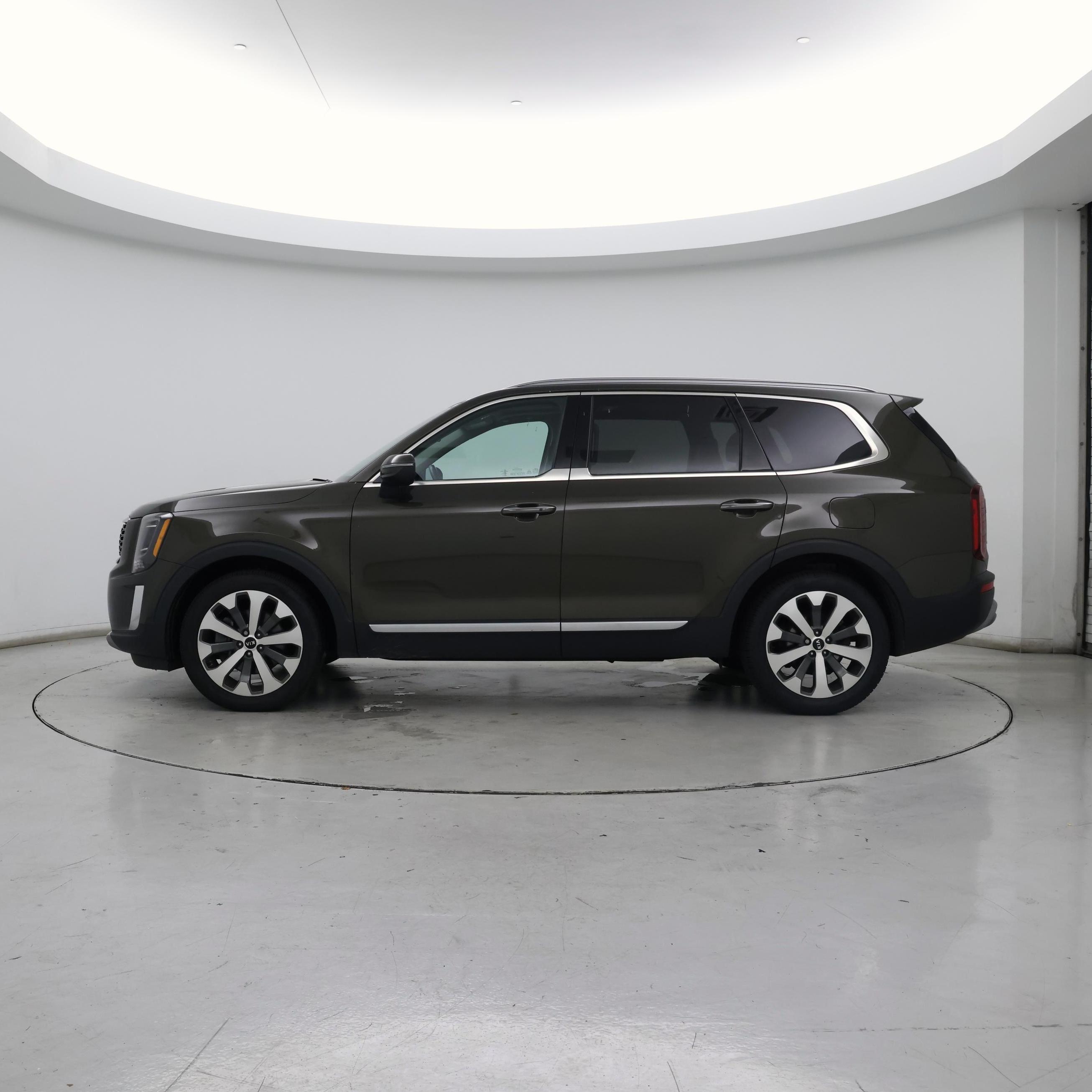 Thumbnail: 2021 Kia Telluride - 3