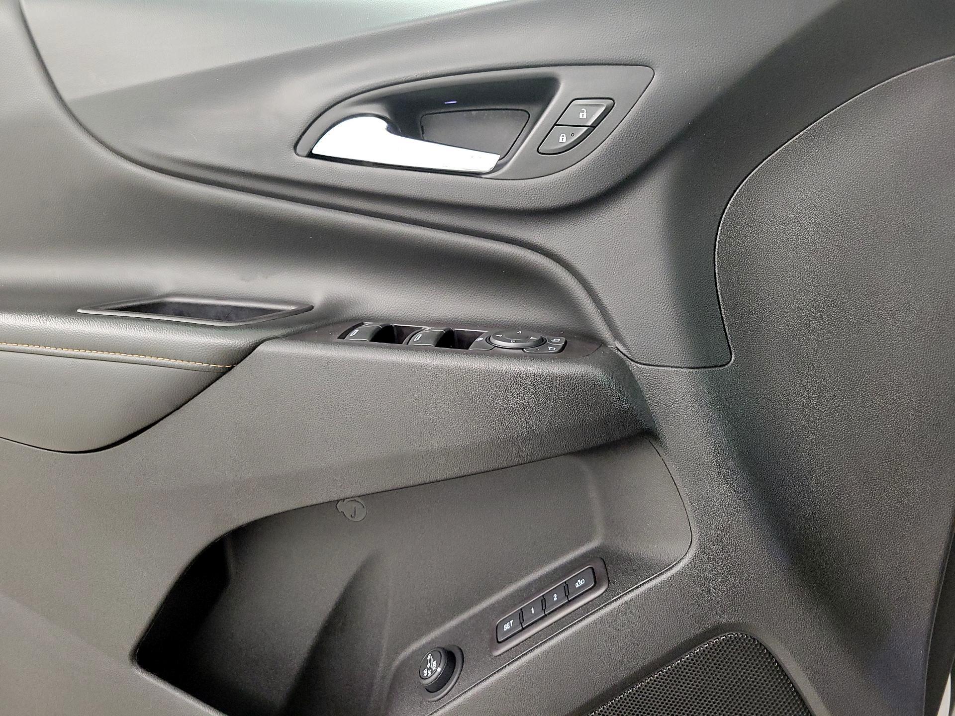 Thumbnail: 2020 Chevrolet Equinox - 12