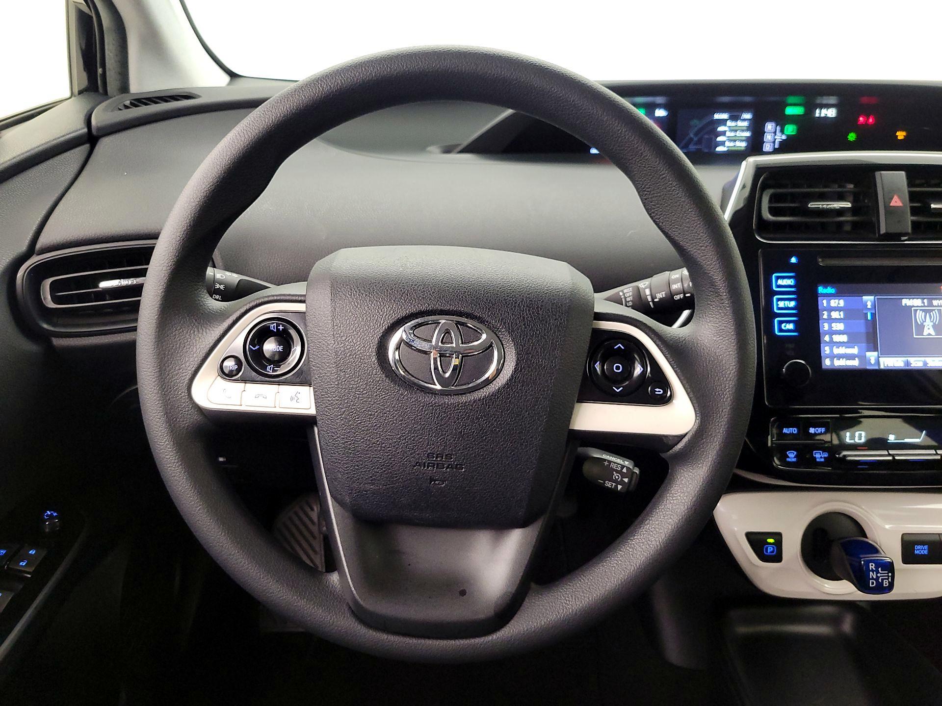 Thumbnail: 2016 Toyota Prius - 10