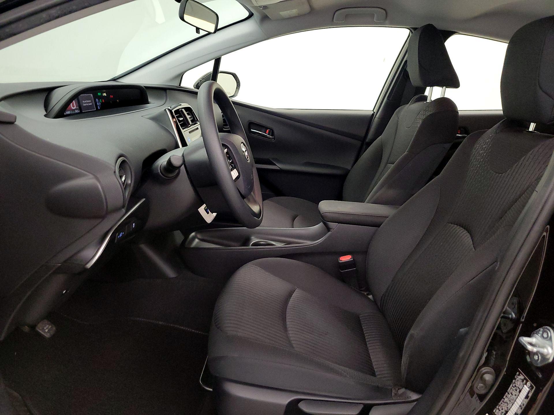 Thumbnail: 2016 Toyota Prius - 11