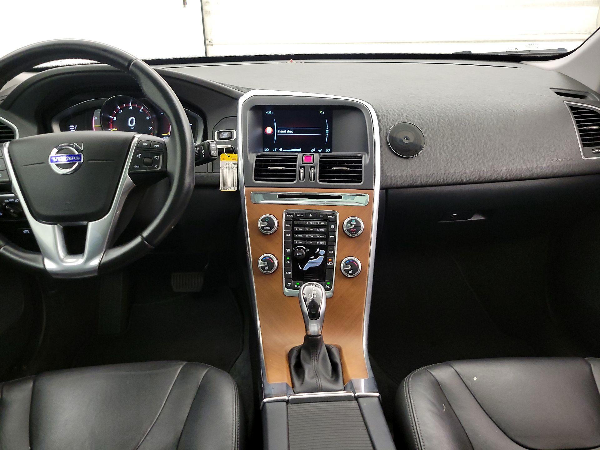 Thumbnail: 2017 Volvo XC60 - 9