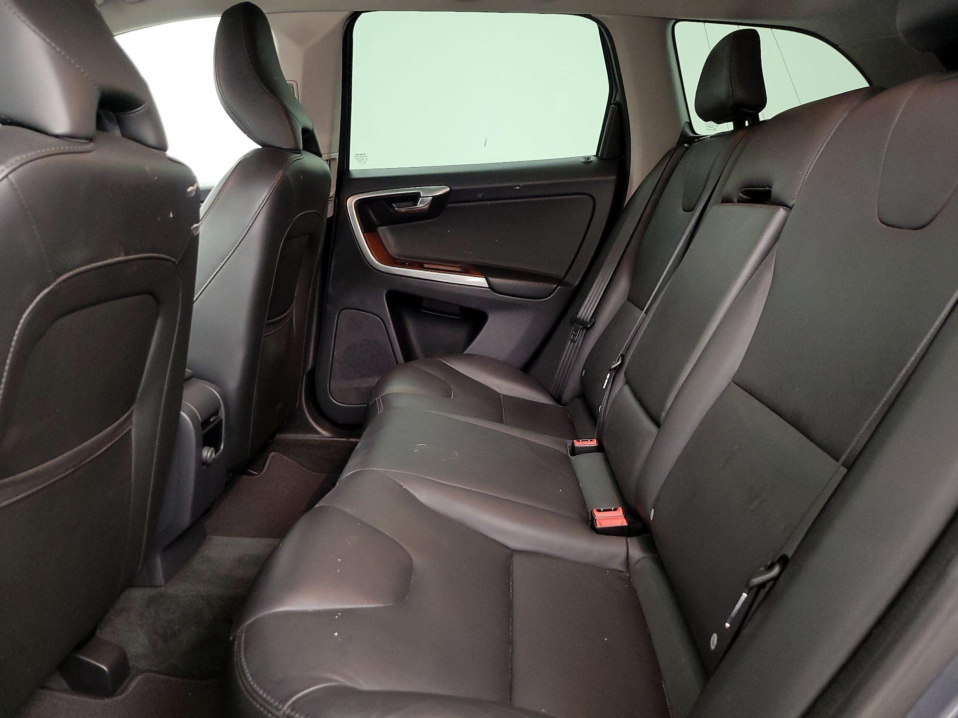 Thumbnail: 2017 Volvo XC60 - 20