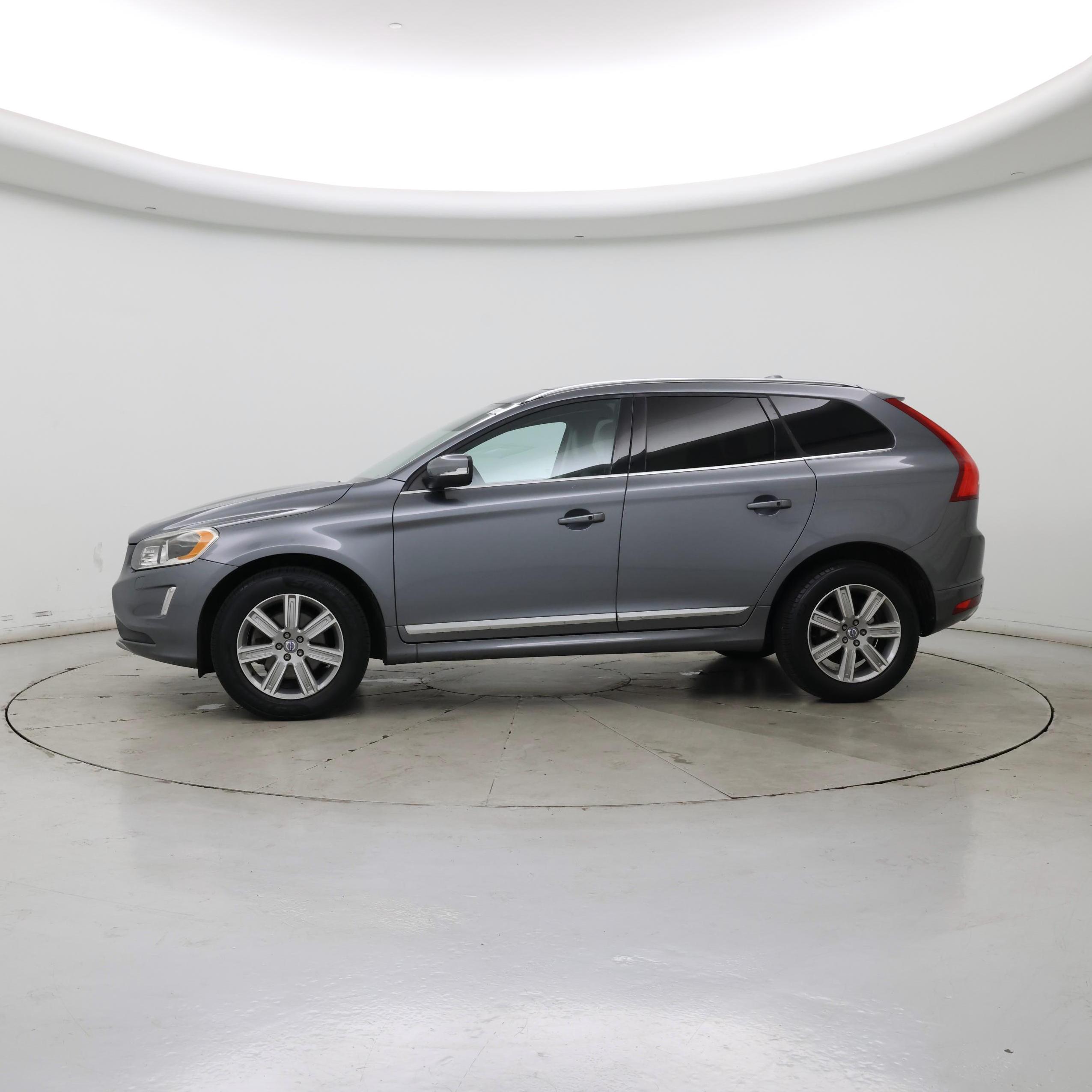 Thumbnail: 2017 Volvo XC60 - 3