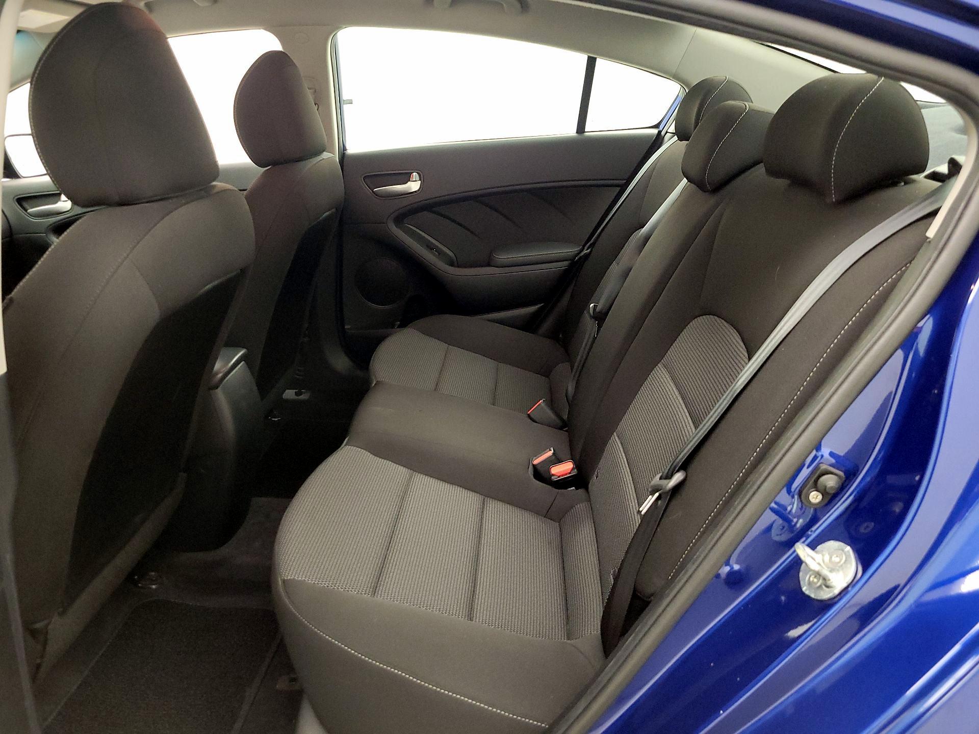 Thumbnail: 2017 Kia Forte - 18