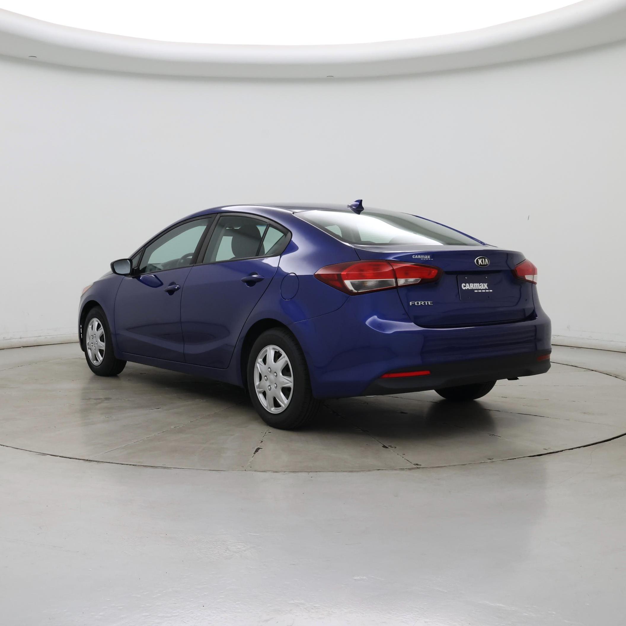 Thumbnail: 2017 Kia Forte - 2