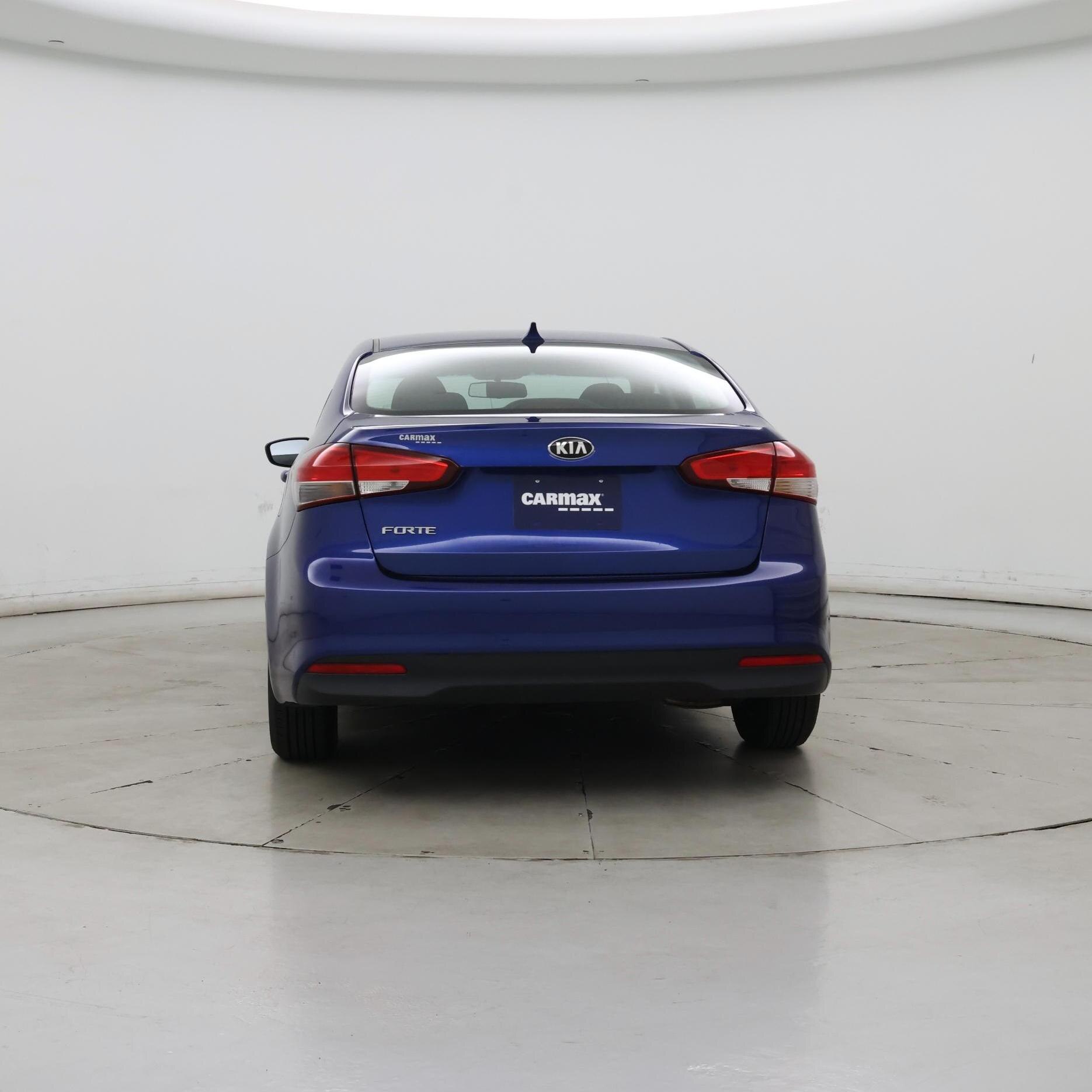 Thumbnail: 2017 Kia Forte - 6