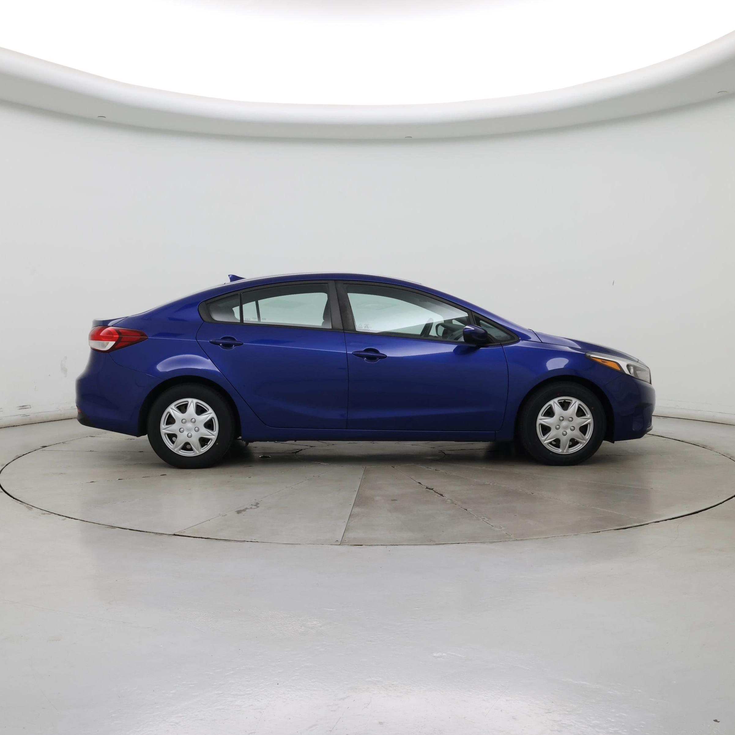 Thumbnail: 2017 Kia Forte - 7