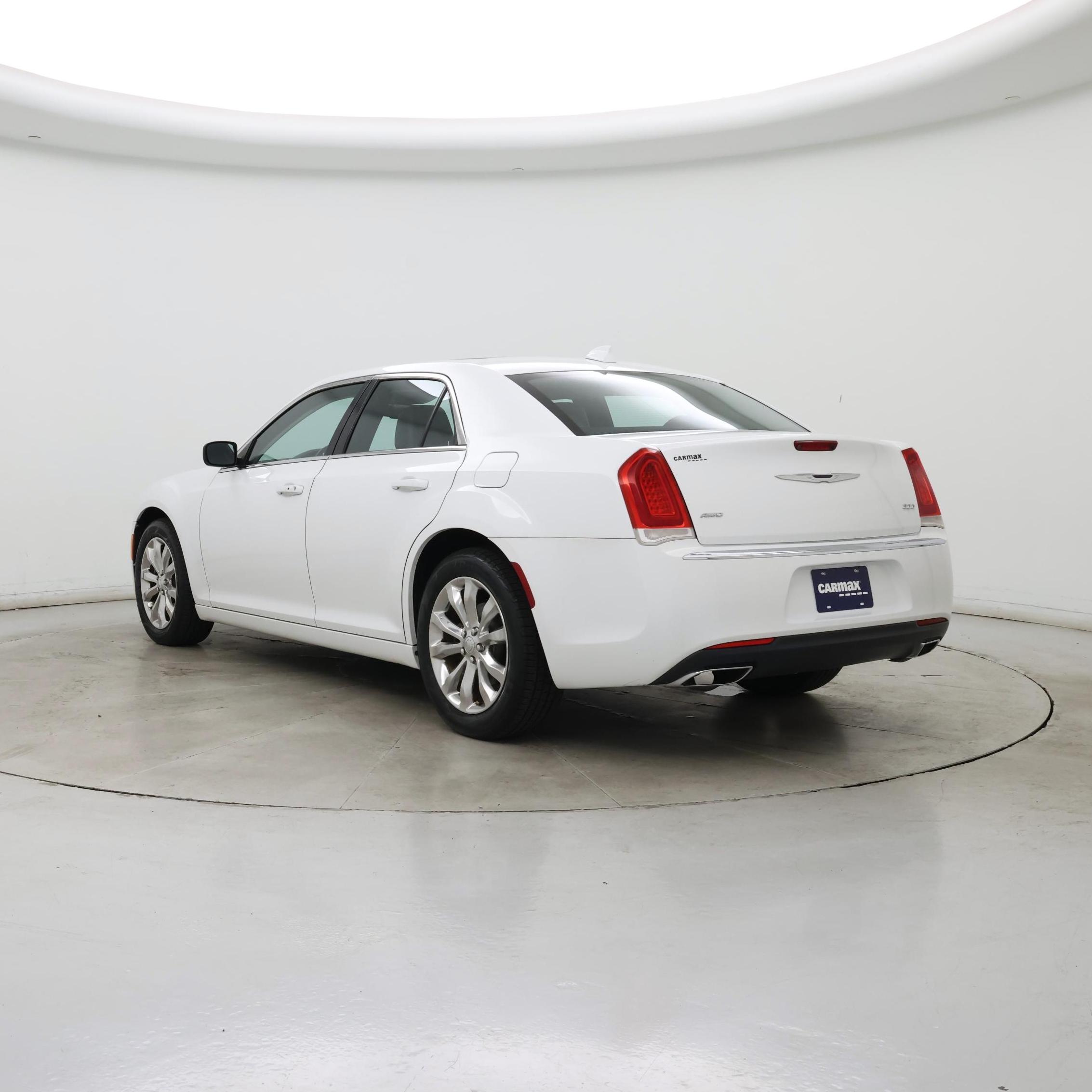 Thumbnail: 2016 Chrysler 300 - 2