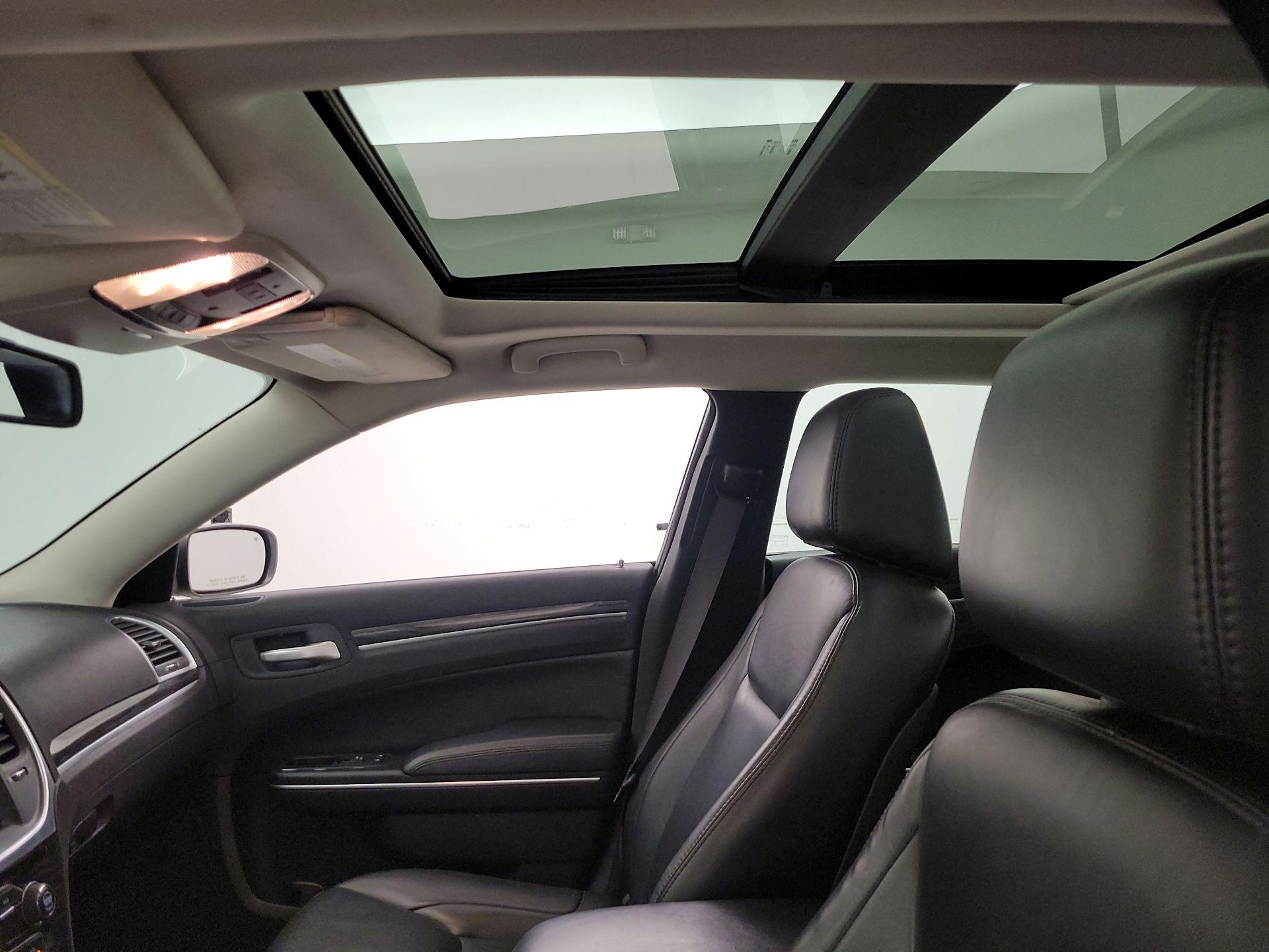 Thumbnail: 2016 Chrysler 300 - 20