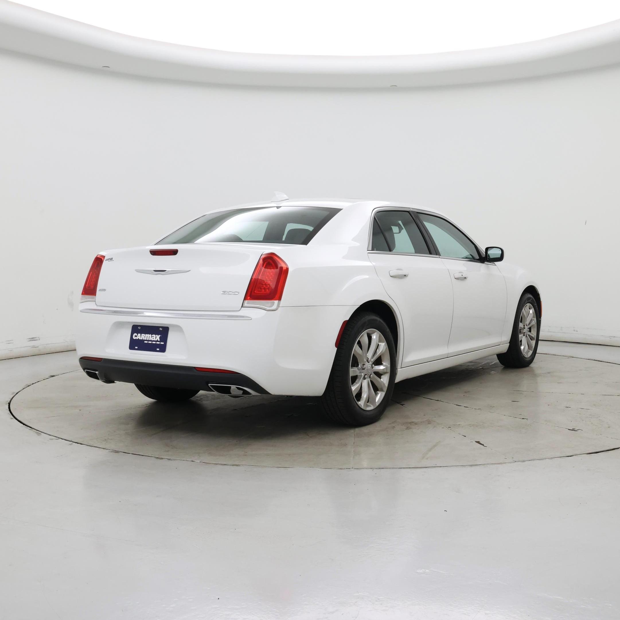 Thumbnail: 2016 Chrysler 300 - 8