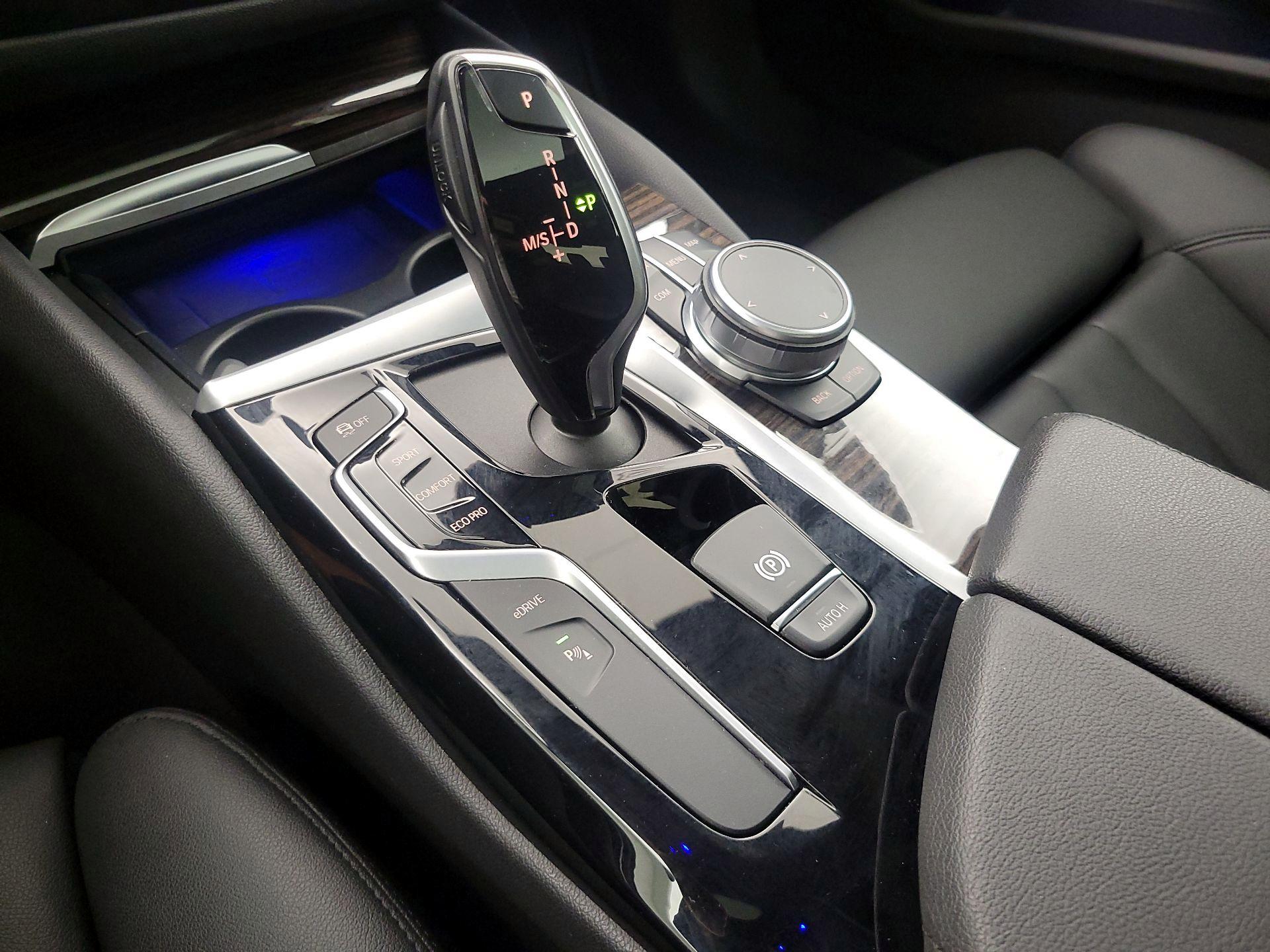 Thumbnail: 2019 BMW 5 Series - 18